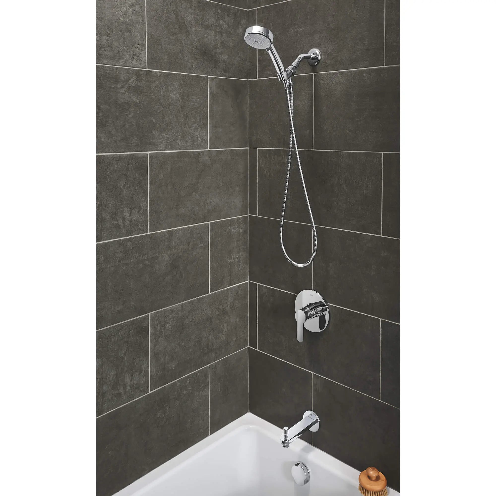 Hand Shower - 4 Sprays, 1.75 gpm // GROHE STARLIGHT CHROME // 1068_26519000-hand-shower-4-sprays-enviro-8_0_CDNwebp.webp