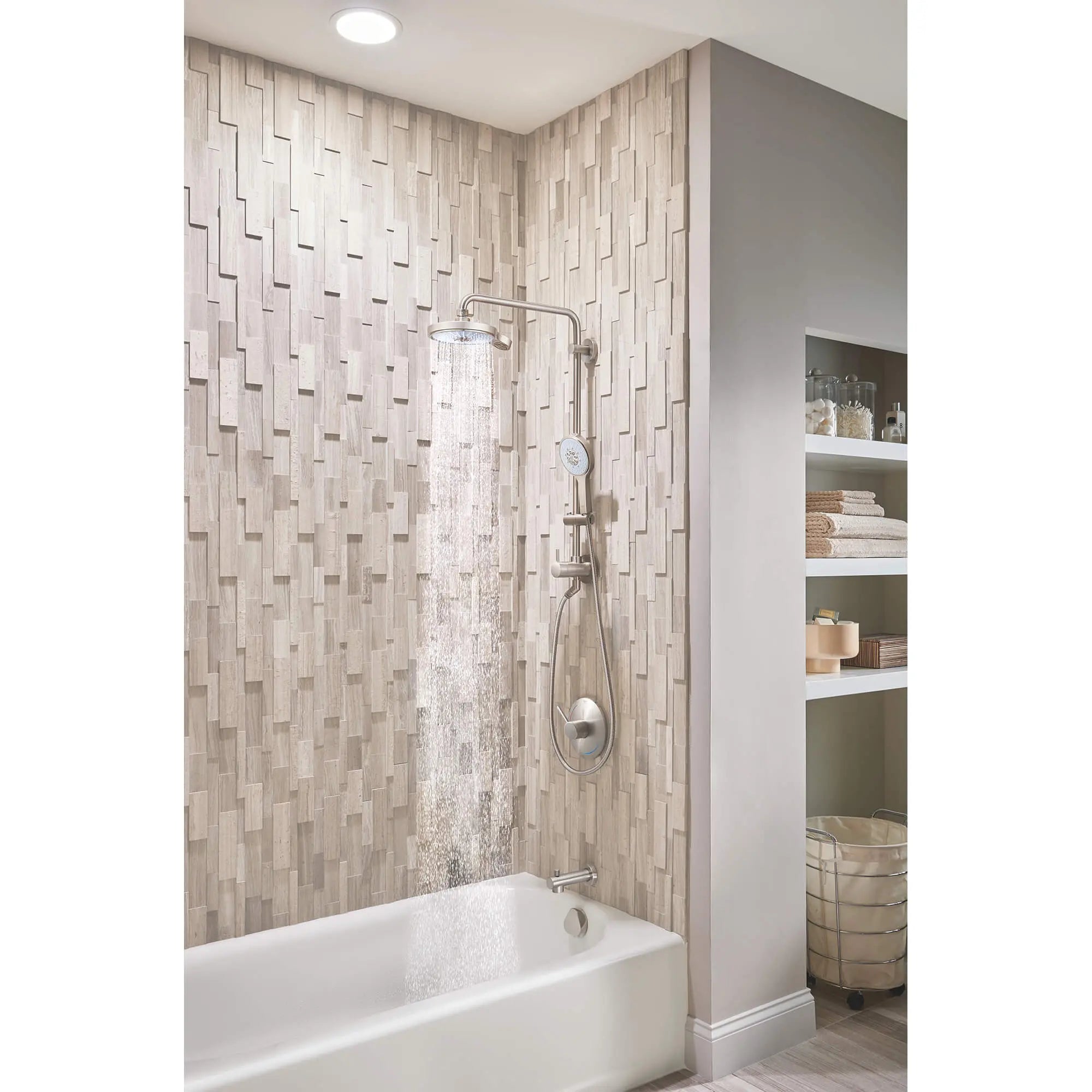 130 Shower Head, 5" - 4 Sprays, 2.5 gpm // BRUSHED NICKEL INFINITYFINISH // 1283_27765en0-head-shower-4-sprays-enviro-2_0_CDNwebp.webp