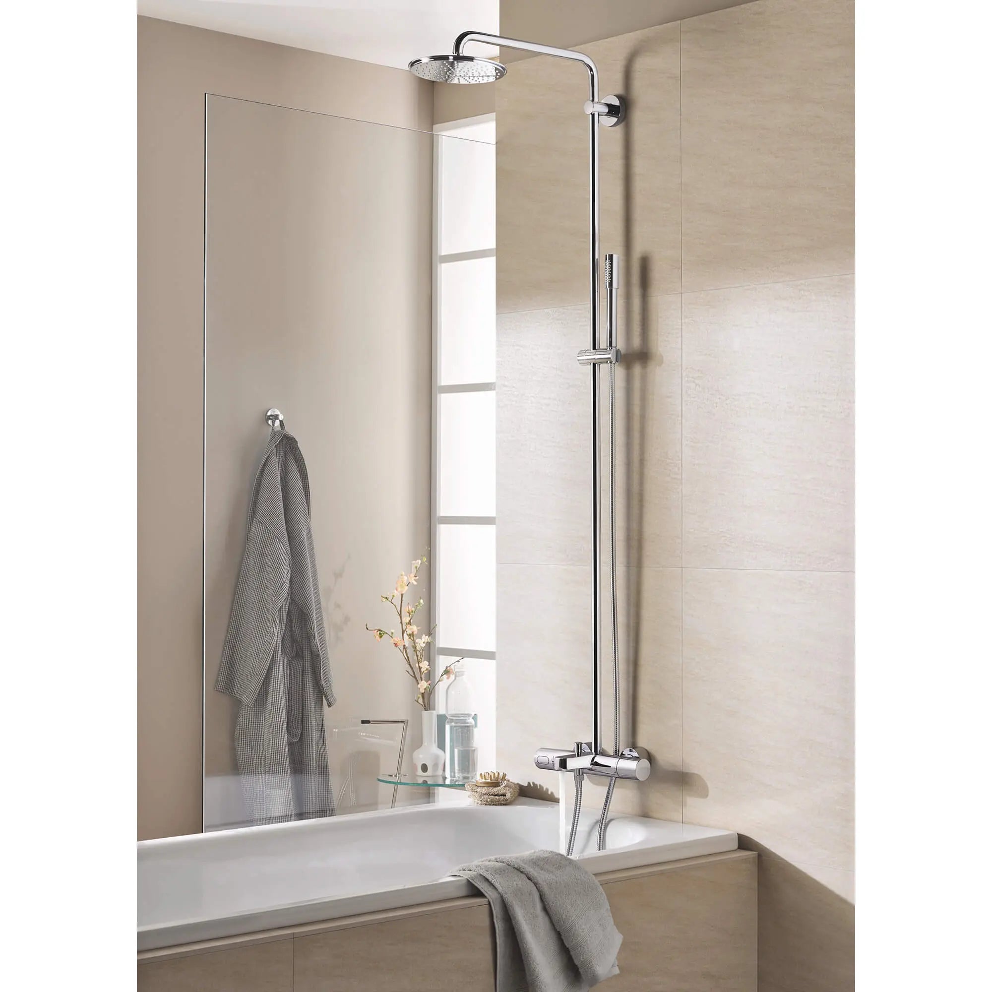 210 Shower Head, 8" - 1 Spray, 2.5 gpm // GROHE STARLIGHT CHROME // 1305_28373000-shower-head-1-spray-enviro-1_0_CDNwebp.webp