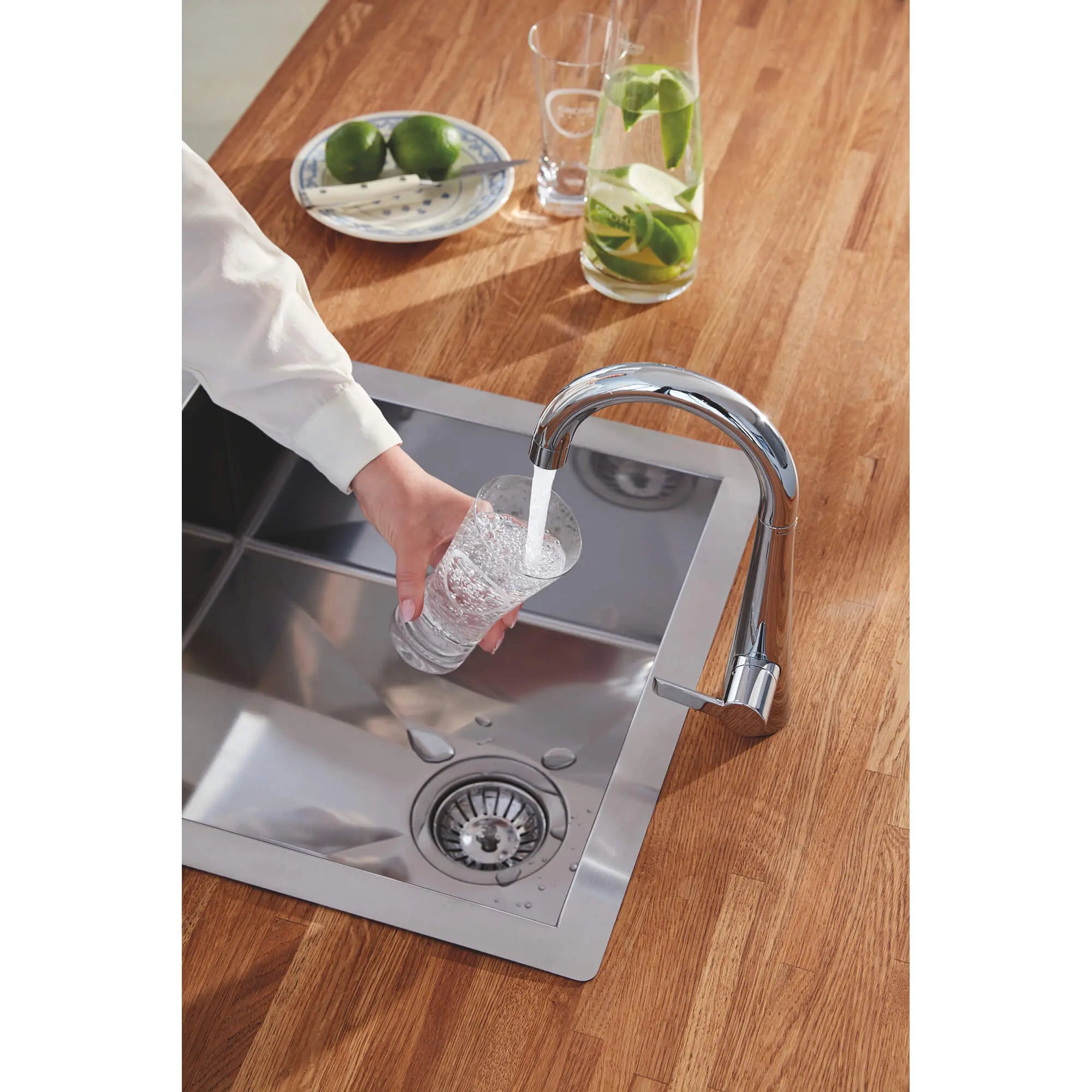 GROHE Zedra Single-Handle Beverage Faucet (Cold Water Only) with Filtration 1.75 GPM (6.6 L/min) // GROHE STARLIGHT CHROME // 1472_30026002-pillar-tap-with-filter-function-enviro-3_0_CDNwebp.webp
