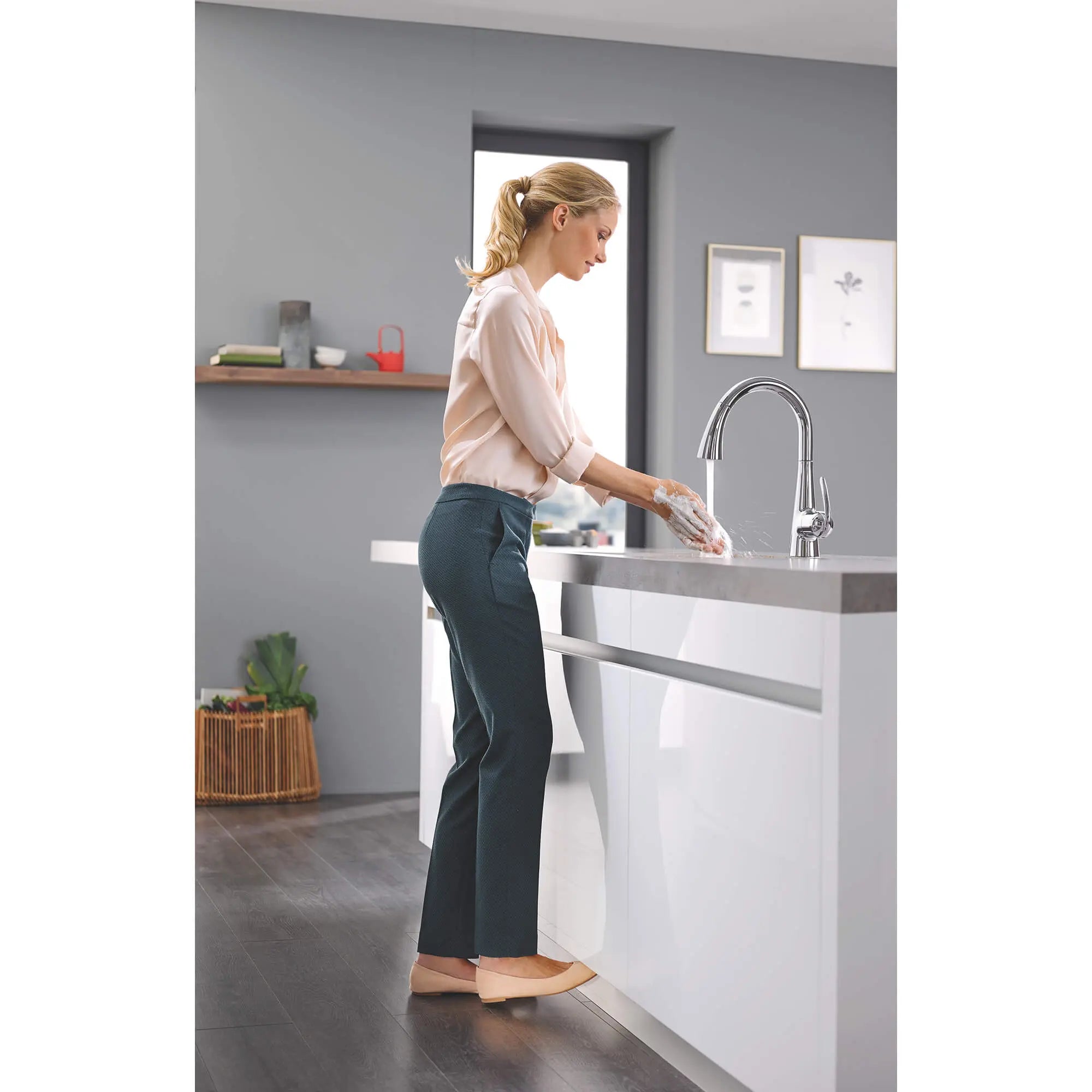 Touchless FootControl Single-Handle Pull Down Kitchen Faucet Dual Spray 1.75 GPM // GROHE STARLIGHT CHROME // 1501_30313000-single-handle-kitchen-faucet-enviro-1_0_CDNwebp.webp
