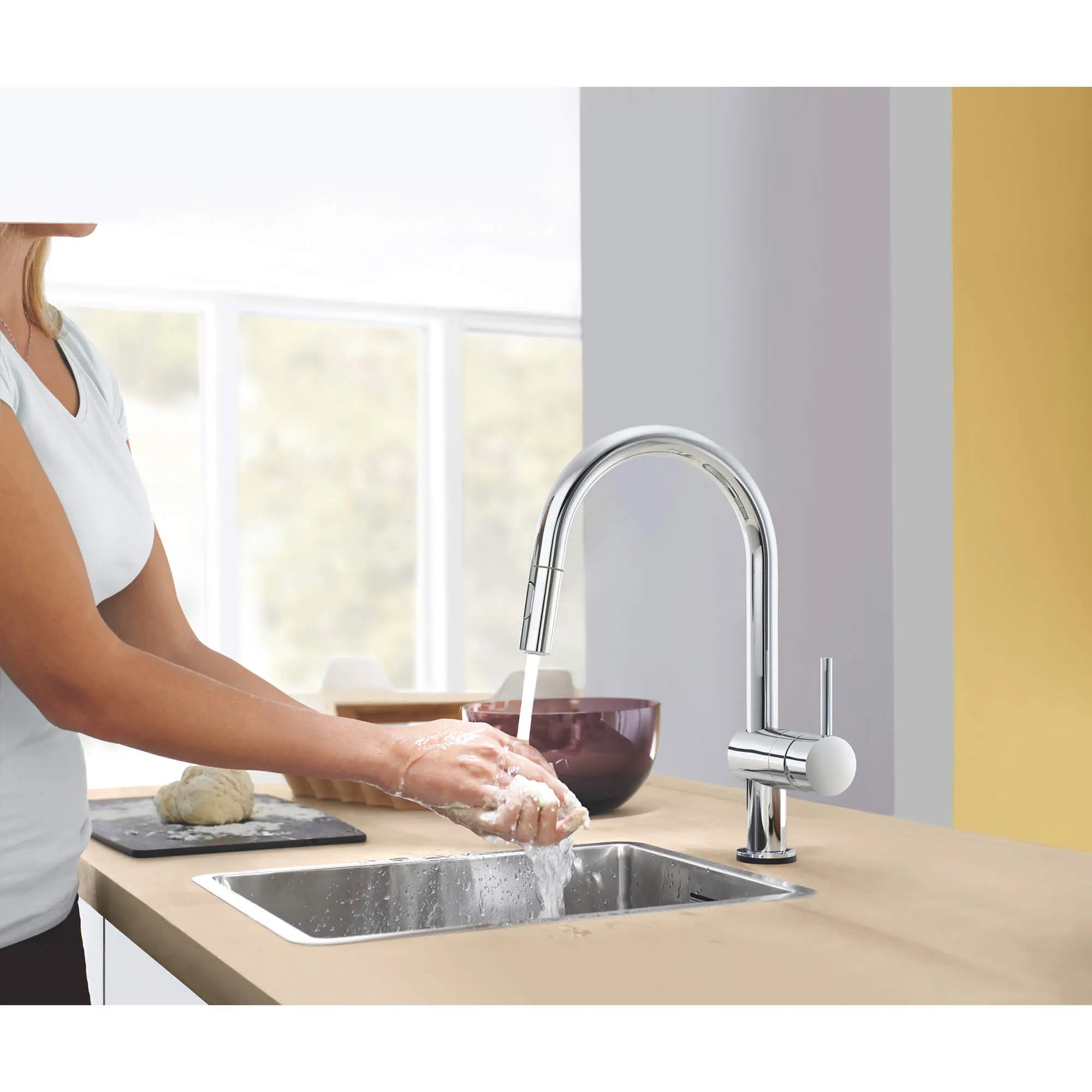 Single-Handle Pull Down Kitchen Faucet Dual Spray 1.75 GPM (6.6 L/min) with Touch Technology // GROHE STARLIGHT CHROME // 1594_31359002-single-handle-kitchen-faucet-enviro-13_0_CDNwebp.webp