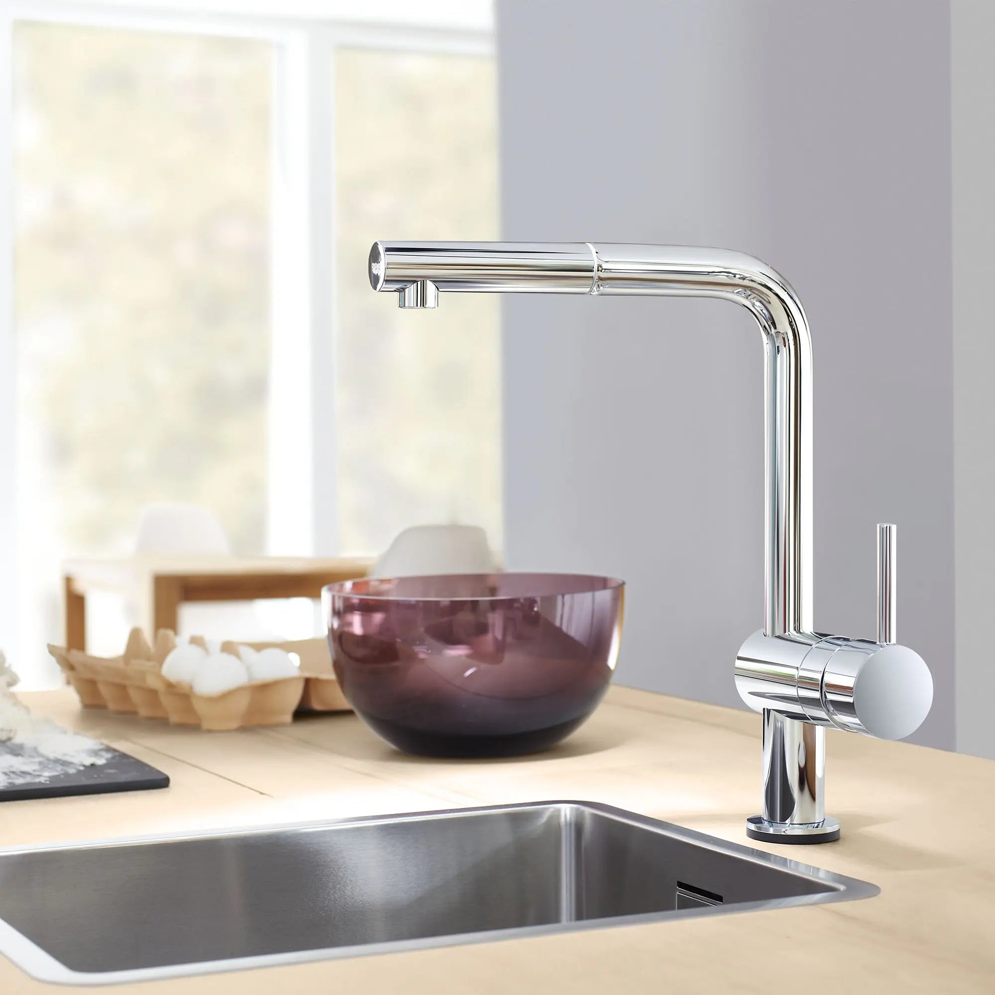 Minta Single-Handle Pull-Out Kitchen Faucet Single Spray 1.75 GPM (6.6 L/min) with Touch Technology // GROHE STARLIGHT CHROME // 163665_L-30218001_3_0_CDNwebp.webp