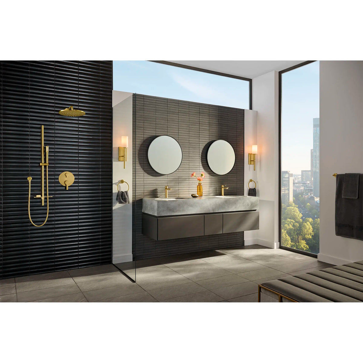 Single Hole Single-Handle S-Size Bathroom Faucet 4.5 L/min (1.2 gpm) // BRUSHED COOL SUNRISE // 163936_Lineare_EnvironmentFull_23794GNA_26569GN0_35117GN0_26465GN0_0001_May2023_1_CDNwebp_abccd33d-2b9e-4a13-8934-c3a97730427d.webp