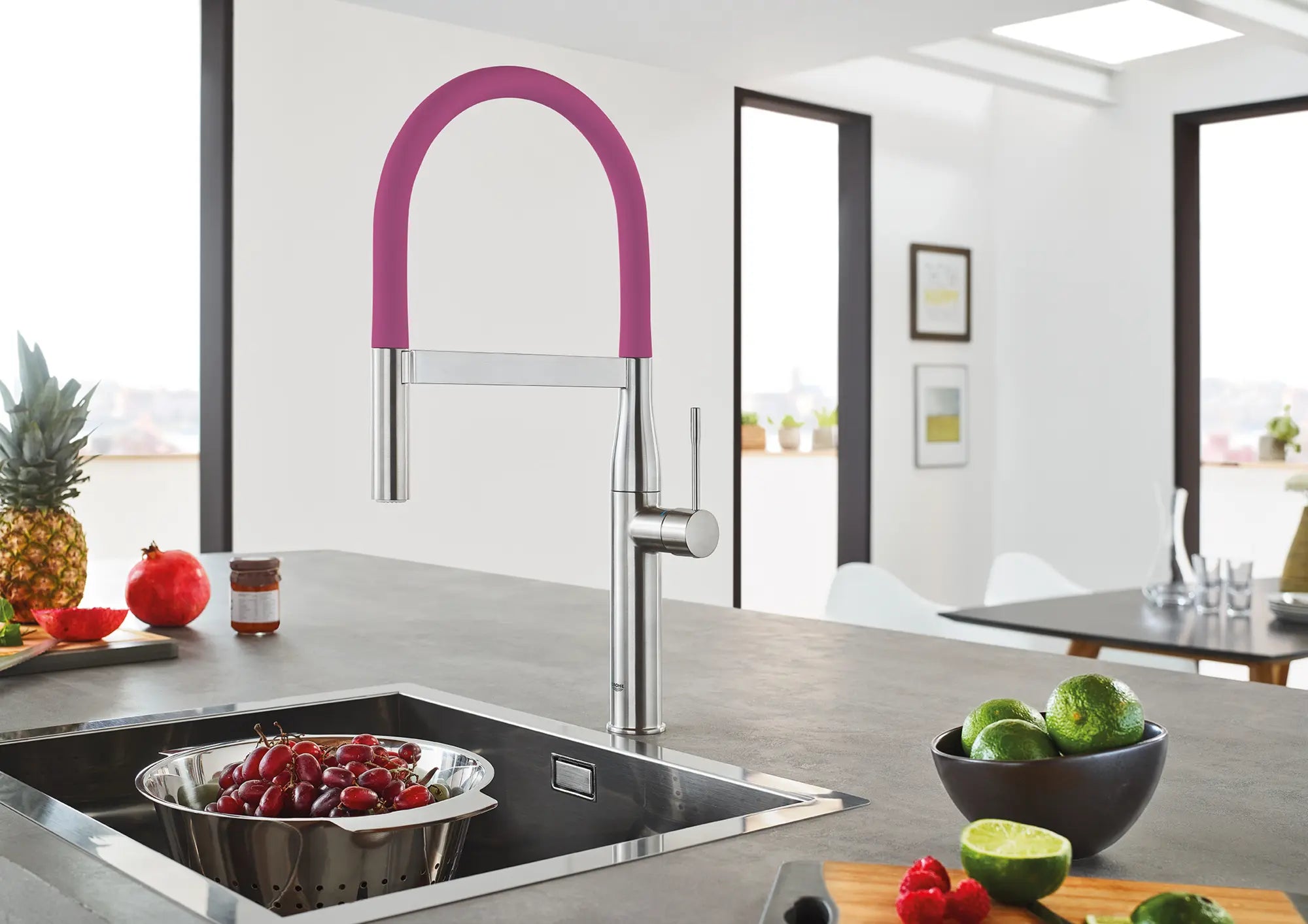 Single-Handle Semi-Pro Dual Spray Kitchen Faucet 6.6 L/min (1.75 gpm) // SUPERSTEEL INFINITYFINISH // 164107_B-30295DC0_Purple_0_CDNwebp.webp