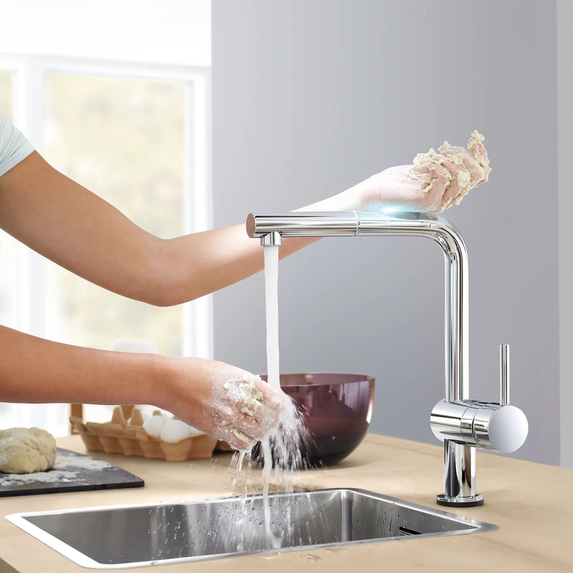 Single-Handle Pull-Out Kitchen Faucet Dual Spray 6.6 L/min (1.75 gpm) // GROHE STARLIGHT CHROME // 164275_L-30300000_1_0_CDNwebp.webp