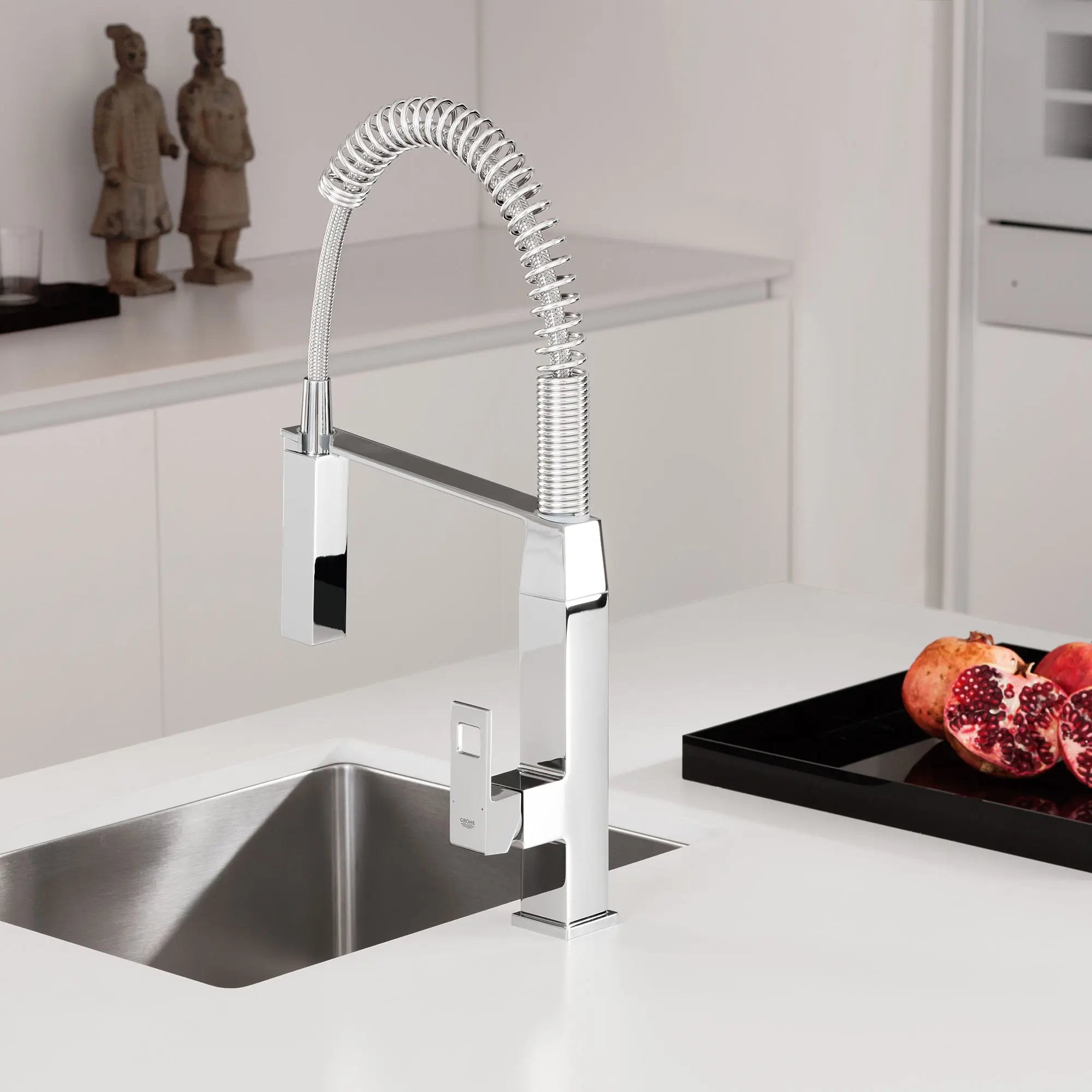 Eurocube Single-Handle Semi-Pro Dual Spray Kitchen Faucet 1.75 GPM (6.6 L/min) // GROHE STARLIGHT CHROME // 164353_B-31401000_1_0_CDNwebp.webp