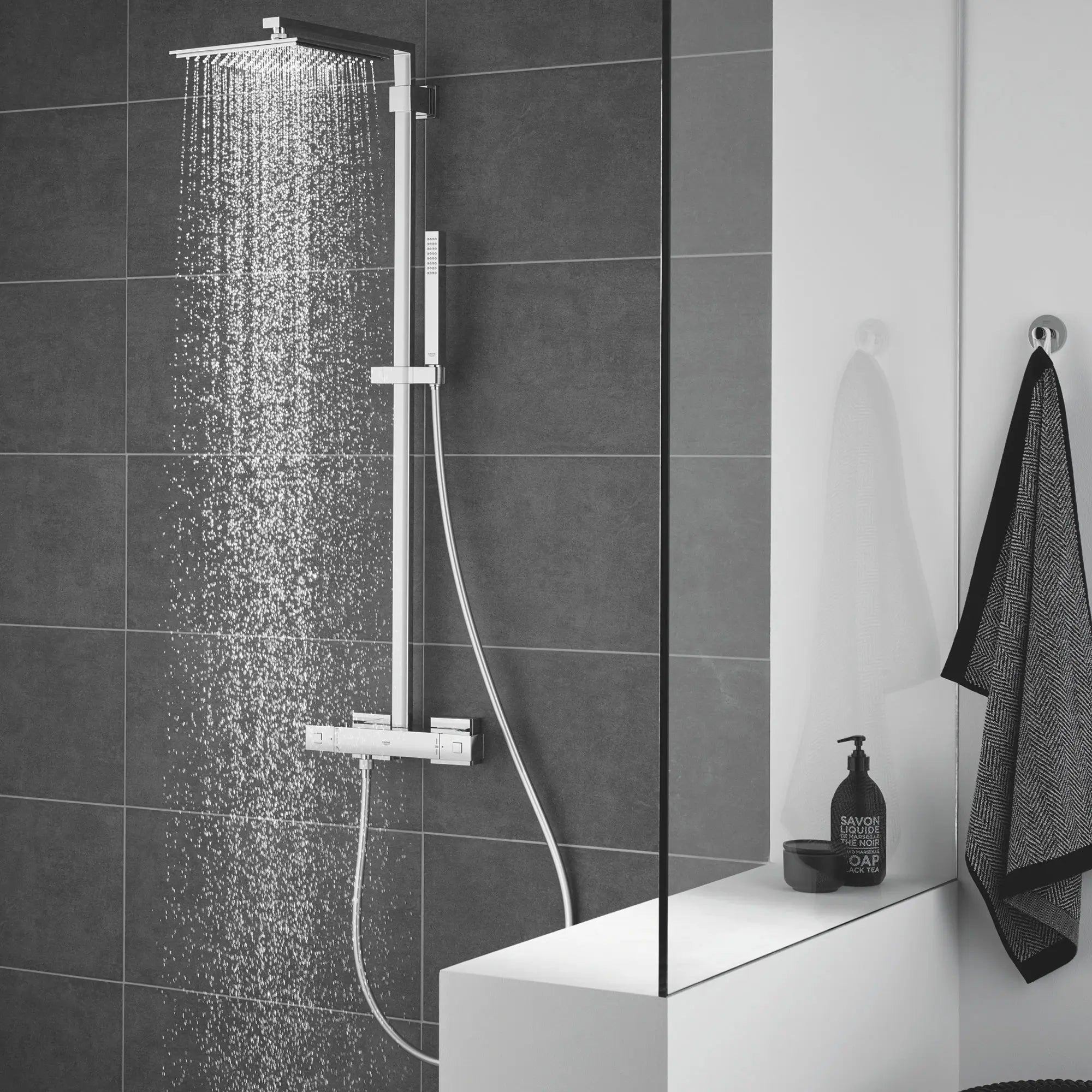 230  Shower Head, 9" - 1 Spray, 2.5 gpm // GROHE STARLIGHT CHROME // 164629_27480000-Rainshower-Allure-230-1-Spray-Showerhead-StarLight-Chrome-lifestyle-2_0_CDNwebp.webp