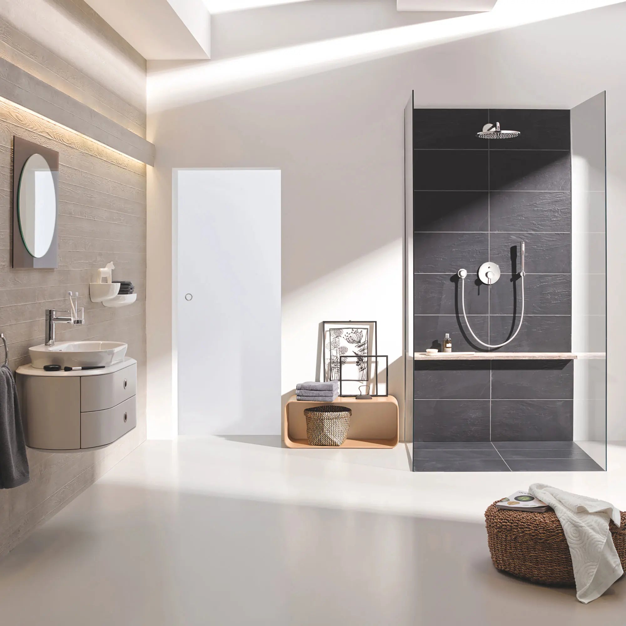 310 Shower Head, 12" - 1 Spray, 2.5 gpm // GROHE STARLIGHT CHROME // 164889_27478000-Rainshower-Cosmopolitan-310-1-Spray-Showerhead-Starlight-Chrome-Beauty-3_0_CDNwebp.webp