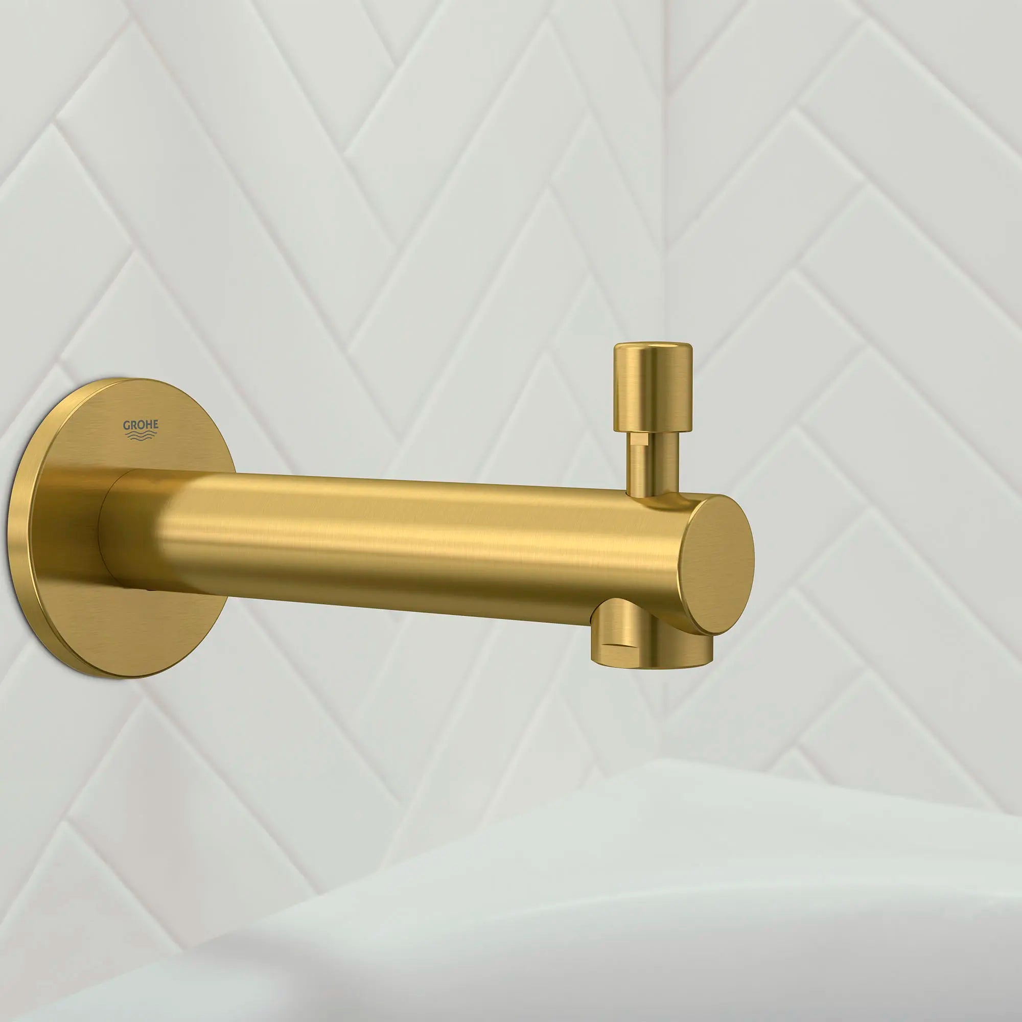 Diverter Tub Spout // BRUSHED COOL SUNRISE // 176794_Concetto_EnvironmentCloseUp_13275GN1_0001_Aug2023_0_CDNwebp.webp