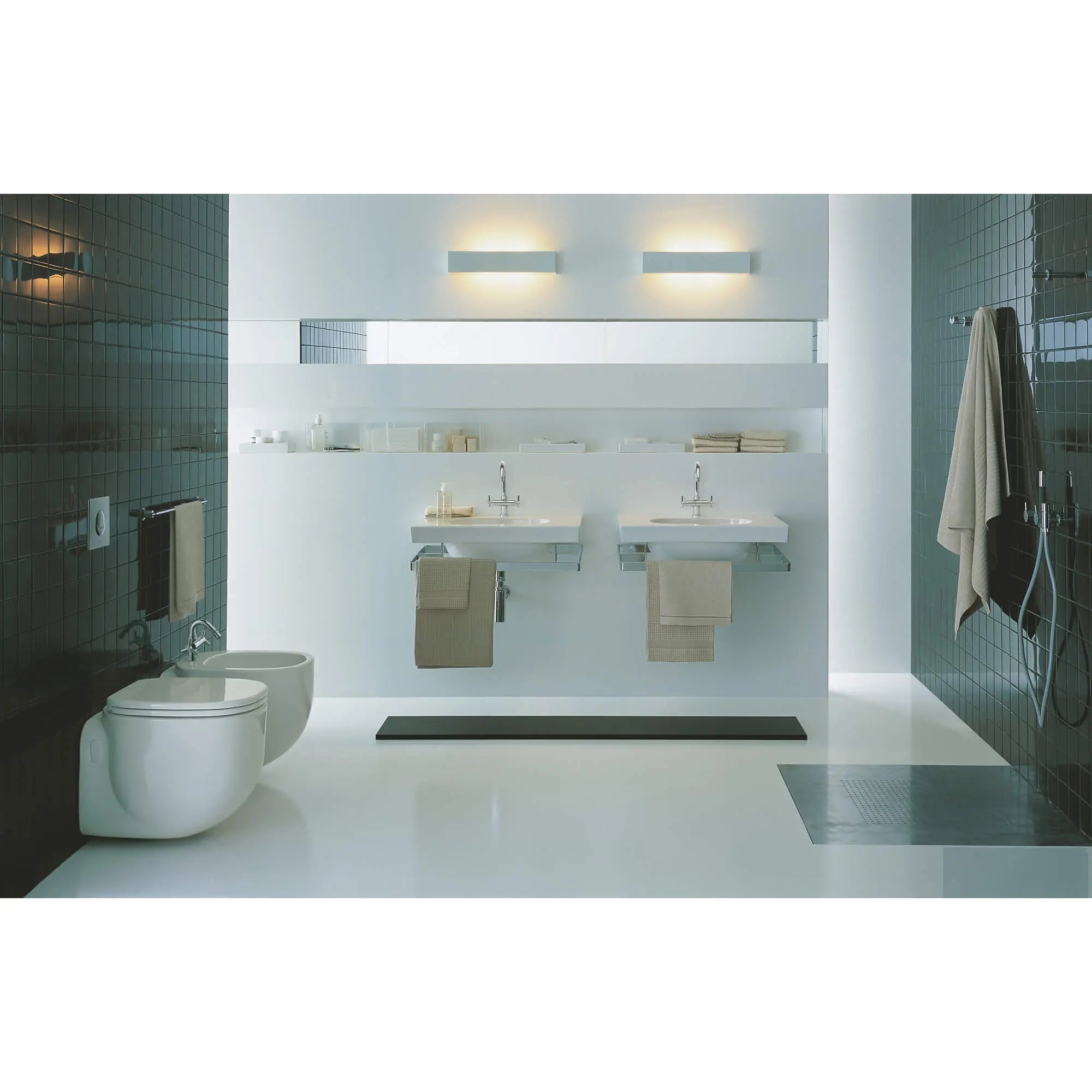 Wall Plate // GROHE STARLIGHT CHROME // 1801_38505000-wall-plate-enviro-13_0_CDNwebp.webp