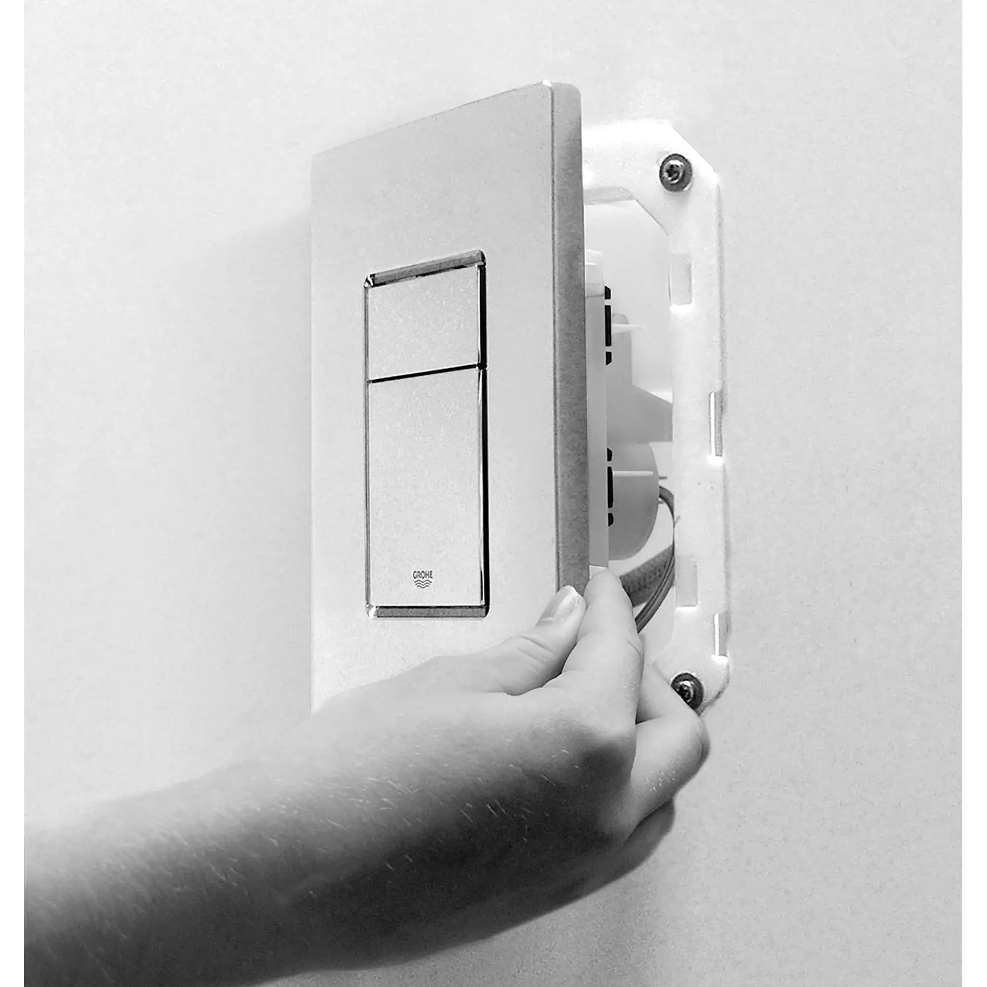 Wall Plate // GROHE STARLIGHT CHROME // 1836_38732000-wall-plate-enviro-12_0_CDNwebp.webp