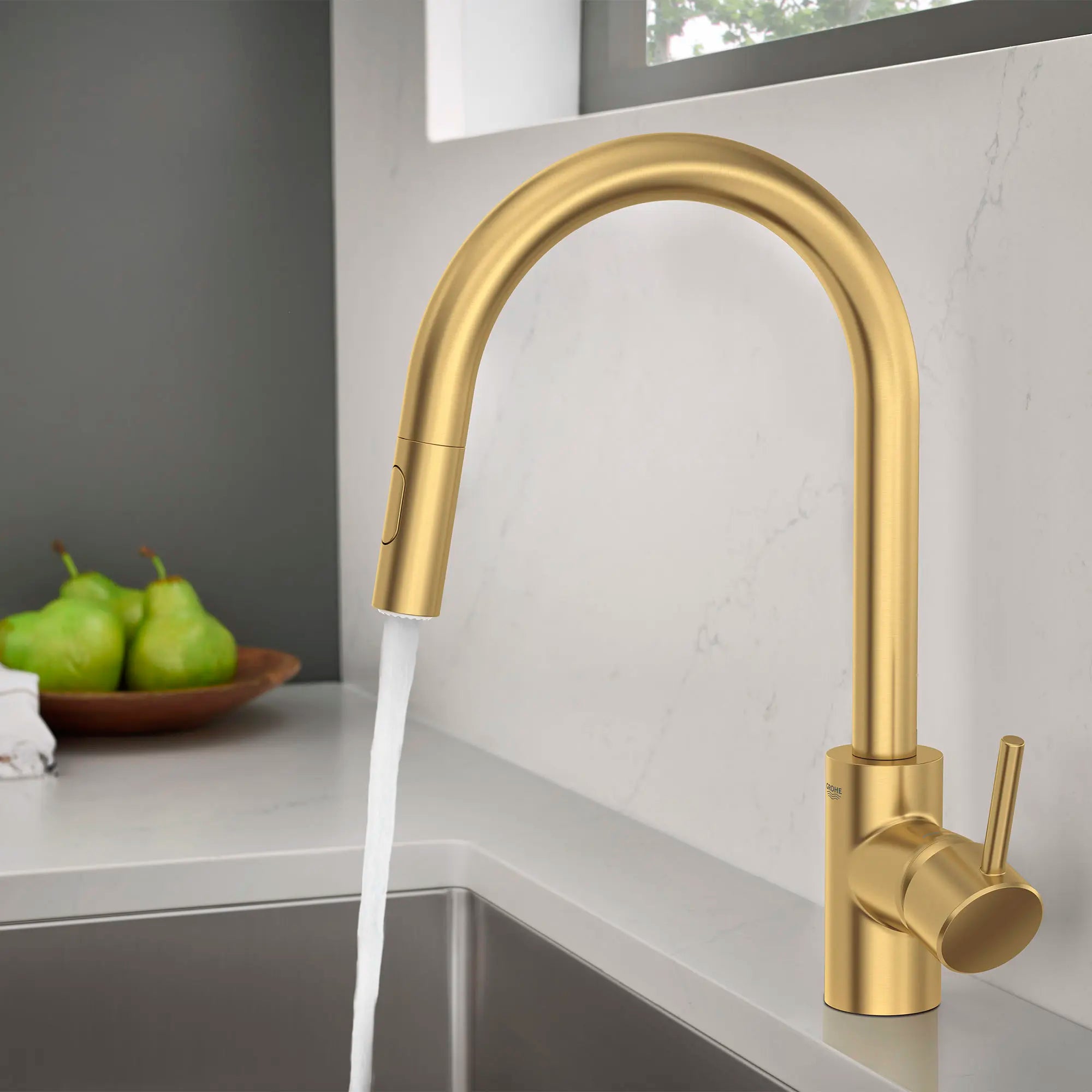 Concetto Single-Handle Pull-Down Kitchen Faucet Dual Spray 1.75 GPM (6.6 L/min) // BRUSHED COOL SUNRISE // 185622_Concetto_EnvironmentCloseup_32665GN0_0002_Sept2023_0_CDNwebp_014c2ded-cf7e-4eab-af7b-9b80b10dda85.webp