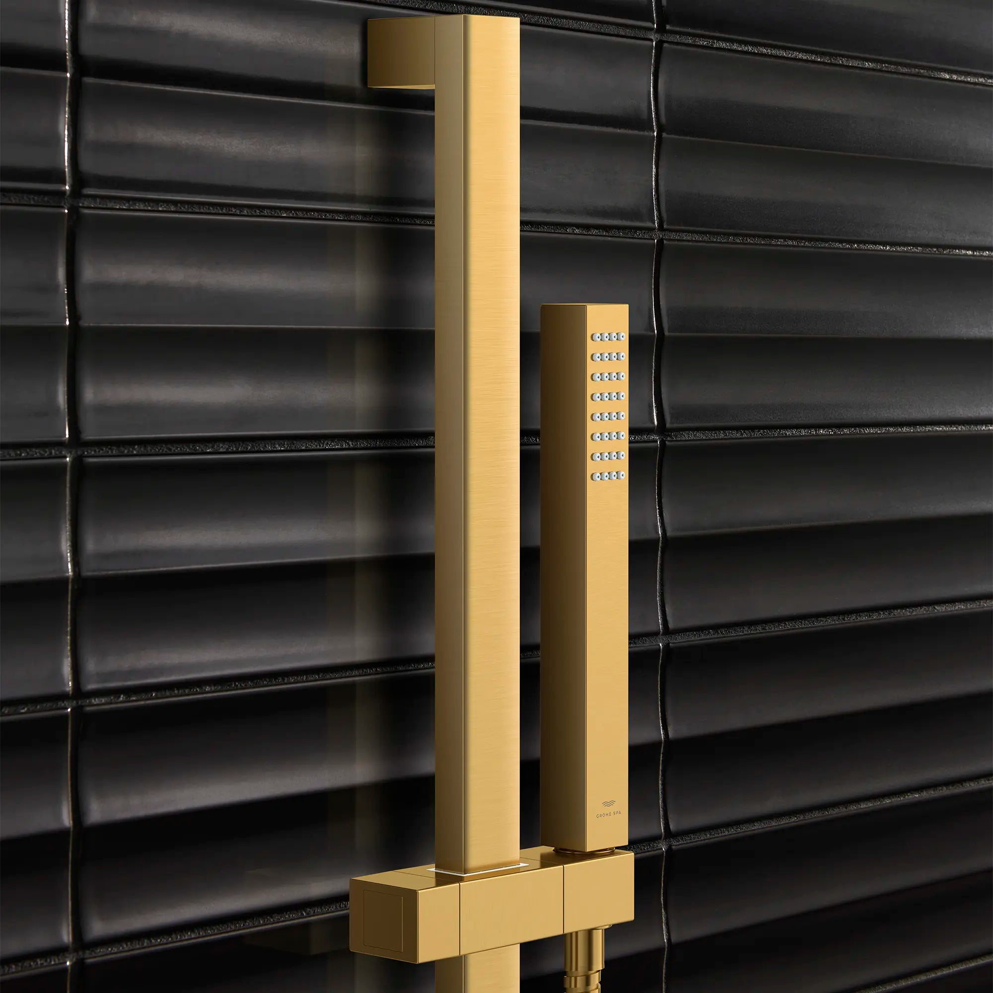 Stick Hand Shower - 1 Spray // BRUSHED COOL SUNRISE // 186506_Rainshower_EnvironmentCloseUp_26867GN0_27892GN0_0001_Sept2023_0_CDNwebp_6e3a77b0-becb-4bab-9b14-d4427fbe8c0d.webp