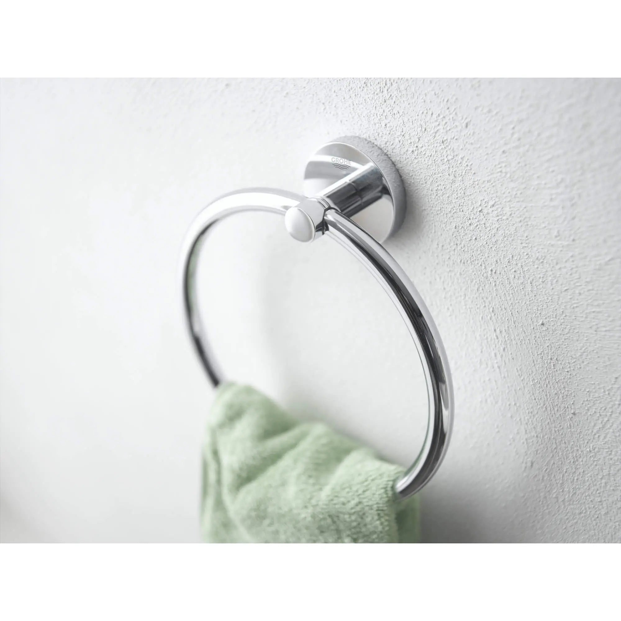 Accessory Set // GROHE STARLIGHT CHROME // 1967_40344000-accessory-set-enviro-6_0_CDNwebp.webp