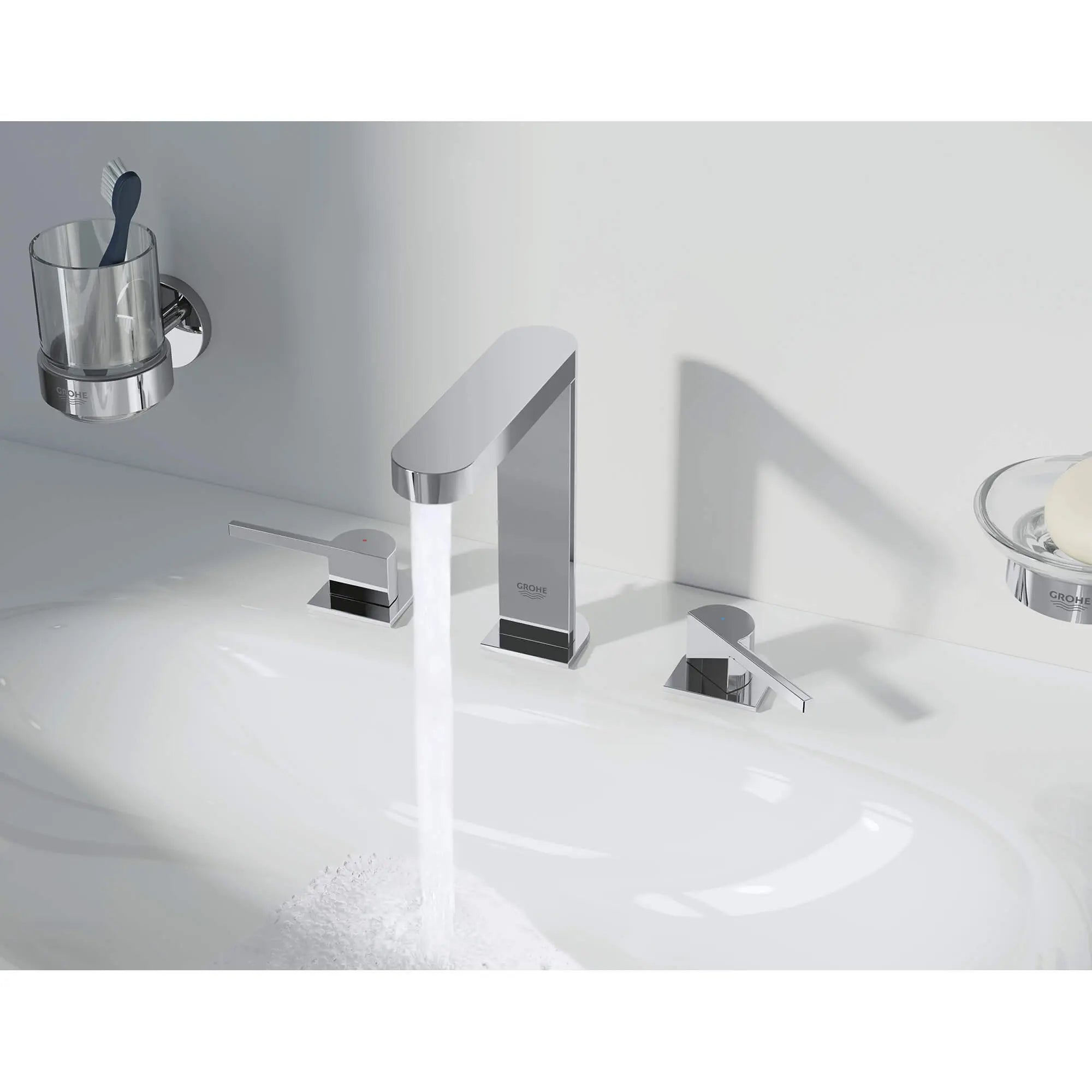 Soap Dish with Holder // GROHE STARLIGHT CHROME // 2271_40444001-soap-dish-with-holder-enviro-17_0_CDNwebp.webp