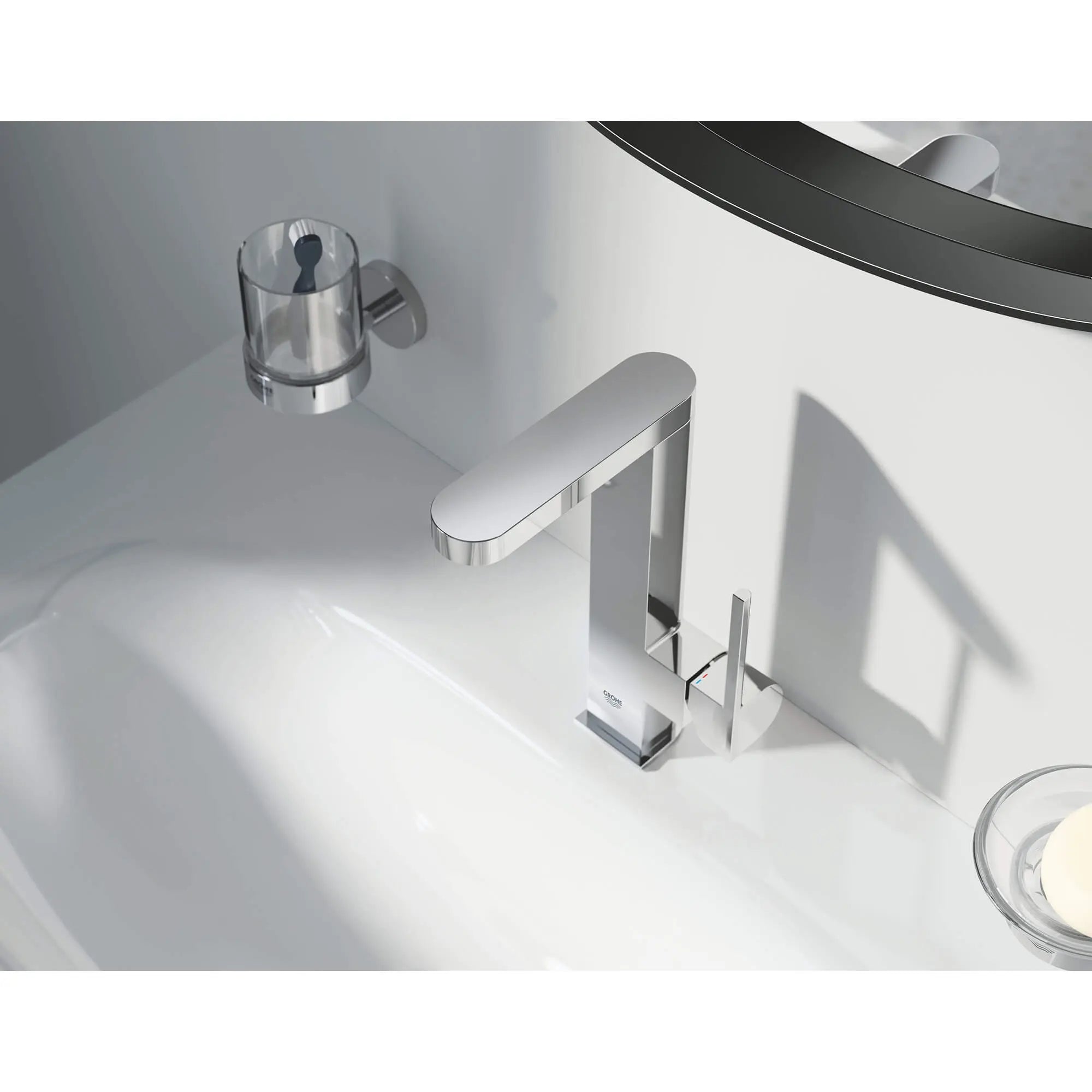 Glass with Holder // GROHE STARLIGHT CHROME // 2301_40447001-crystal-glass-with-holder-enviro-19_0_CDNwebp.webp