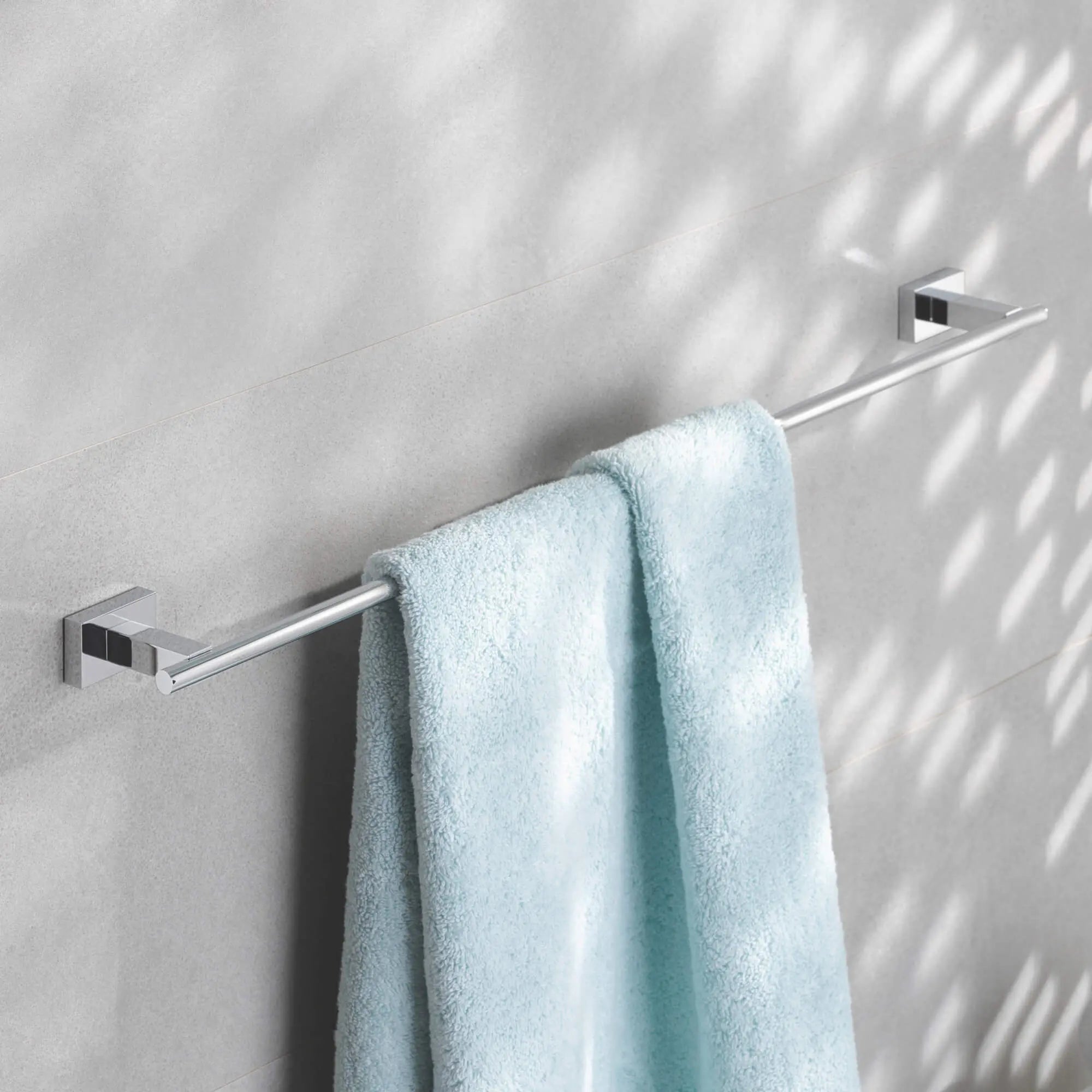 24" Towel Bar // GROHE STARLIGHT CHROME // 2370_40509001-towel-rail-enviro-4_0_CDNwebp.webp