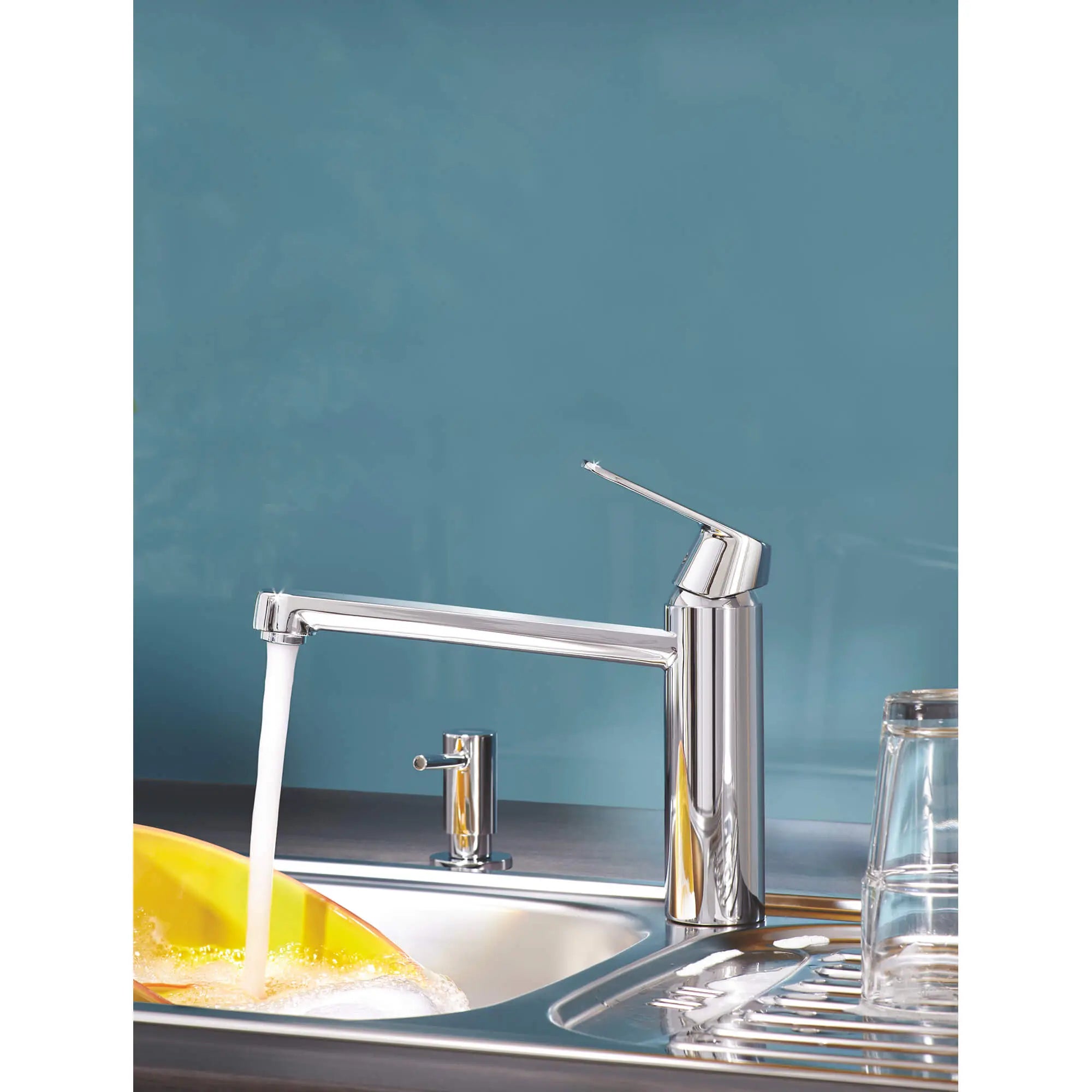 Cosmopolitan Soap Dispenser // GROHE STARLIGHT CHROME // 2376_40535000-cosmopolitan-soap-dispenser-enviro-2_0_CDNwebp.webp