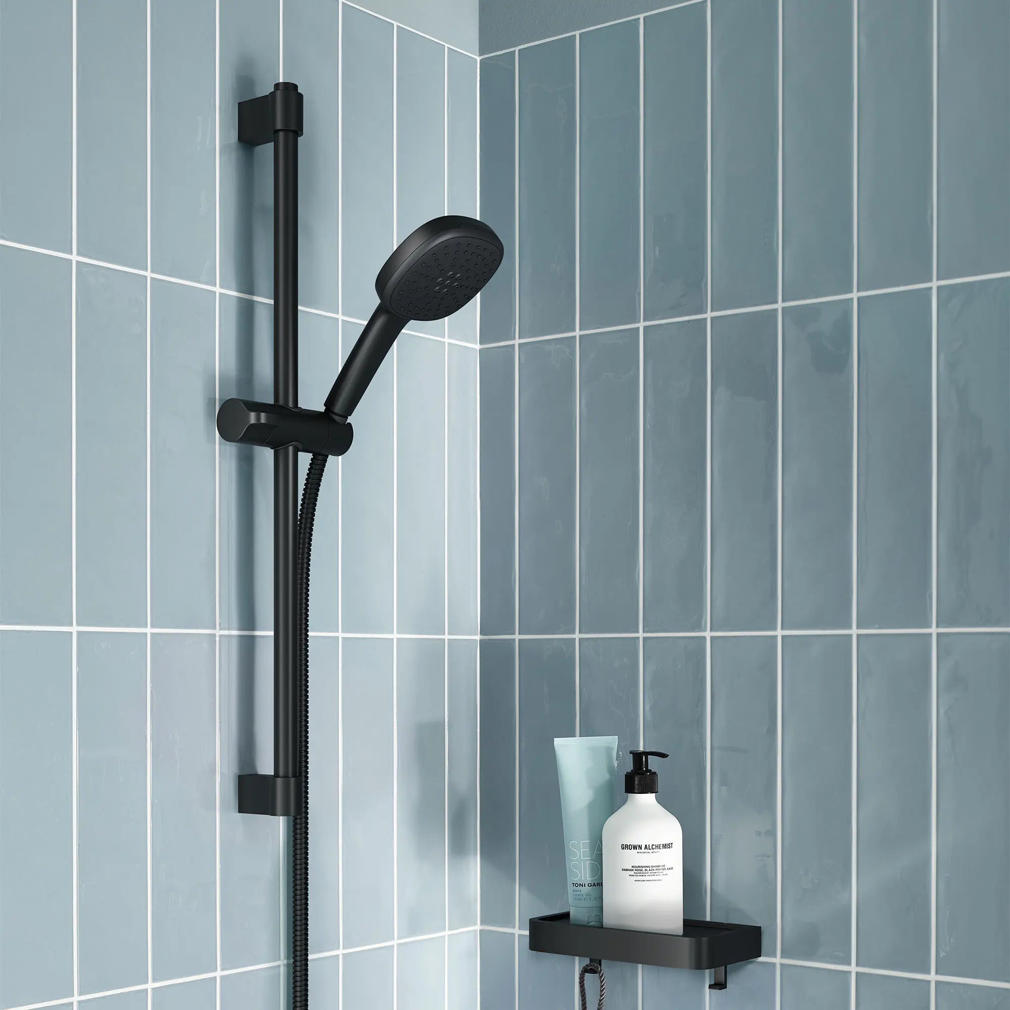 59" Metal Shower Hose // MATTE BLACK // 244245_Tempesta_EnvironmentCloseUp_267762432_0001_Apr2024_CDNwebp.webp