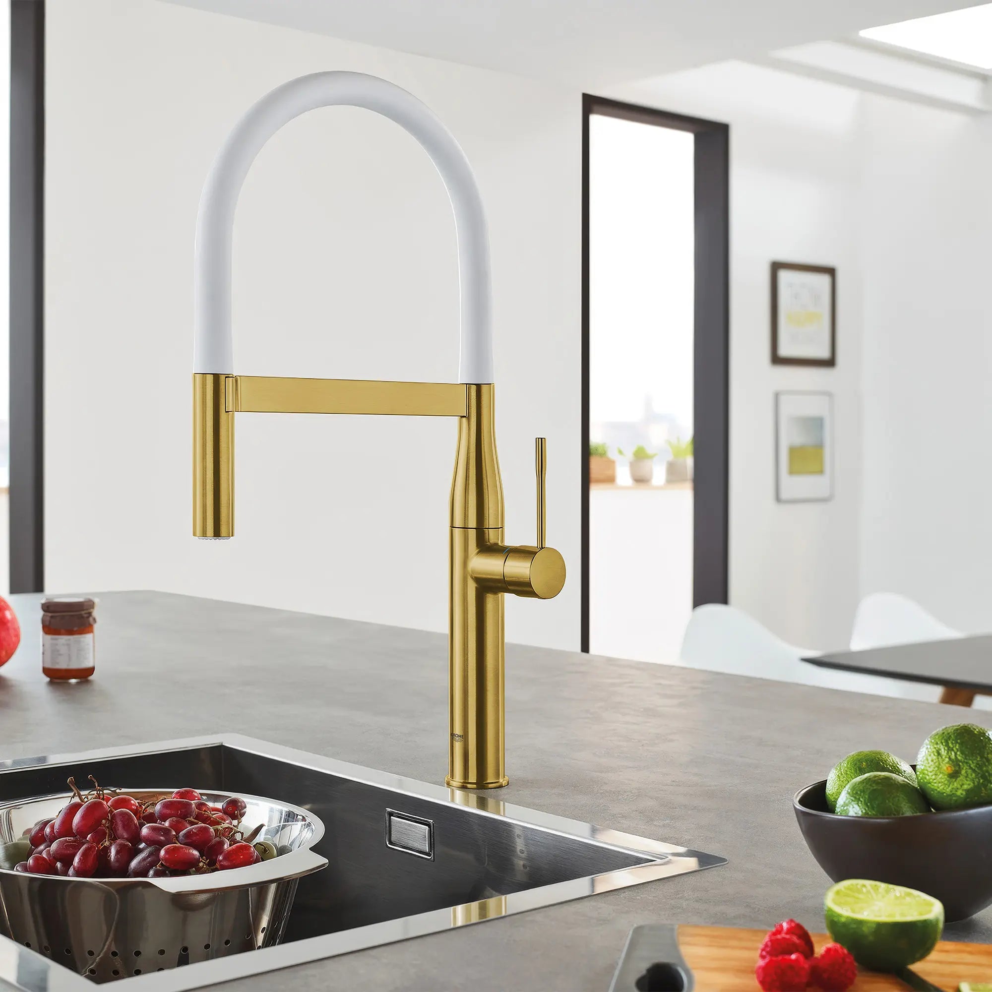 Single-Handle Semi-Pro Dual Spray Kitchen Faucet 6.6 L/min (1.75 gpm) // BRUSHED COOL SUNRISE // 244761_Essence_EnvironmentCloseUp_30295GN0_0001_APRIL2024_CDNwebp.webp