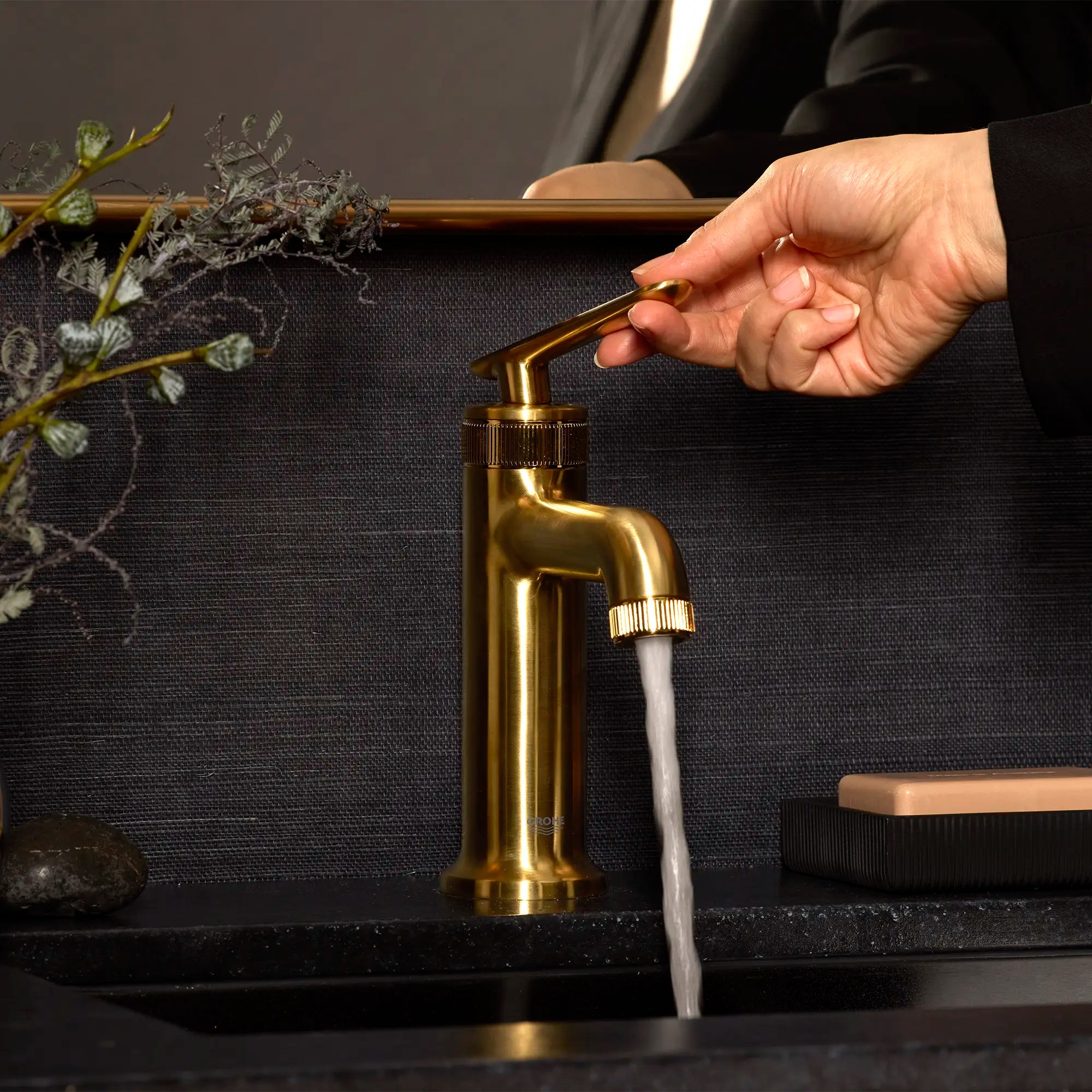 Listra Single Hole Single-Handle M-Size Bathroom Faucet, 1.2 gpm (4.5L/min) // BRUSHED COOL SUNRISE // 278853_Listra_Lifestyle_106222GN00_0002_November2025_0_CDNwebp.webp