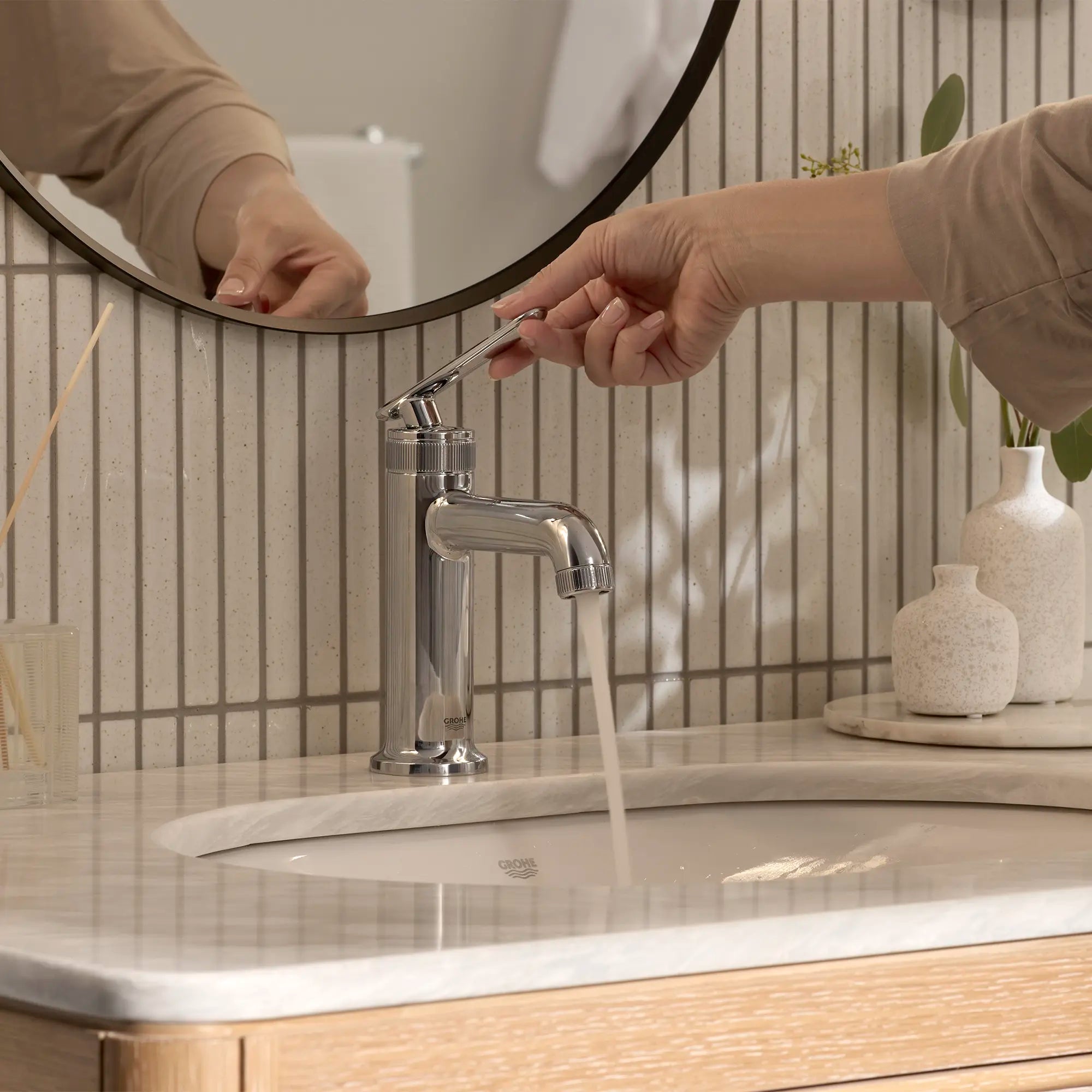 Listra Single Hole Single-Handle M-Size Bathroom Faucet, 1.2 gpm (4.5L/min) // GROHE STARLIGHT CHROME // 278857_Listra_Lifestyle_1062220000_0002_November2025_0_CDNwebp.webp