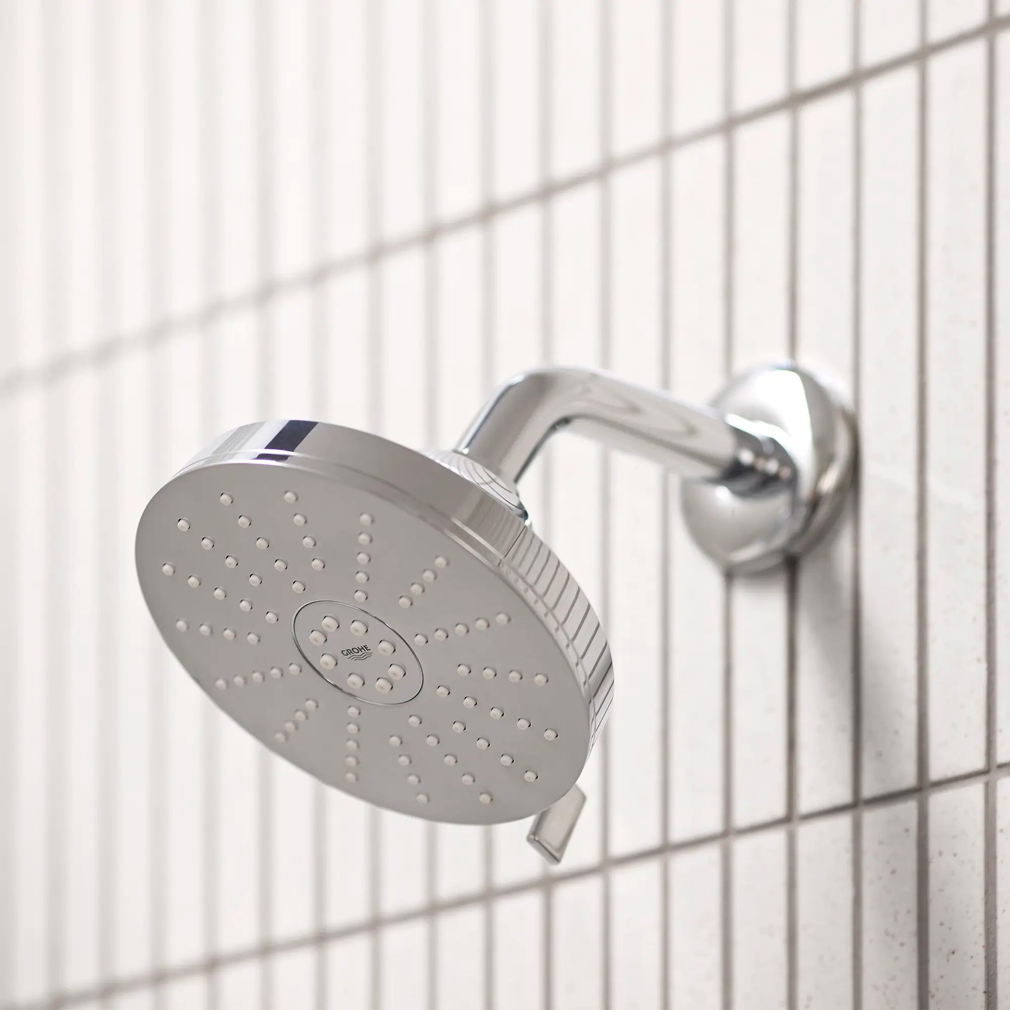Euphoria 140 with AquaBooster Round Multi Spray Shower Head 1.75 GPM (6.6L/min) // GROHE STARLIGHT CHROME // 278944_Aqua_Booster_EnvironmentCloseUp_1117160000_0001_November2025_0_CDNwebp.webp