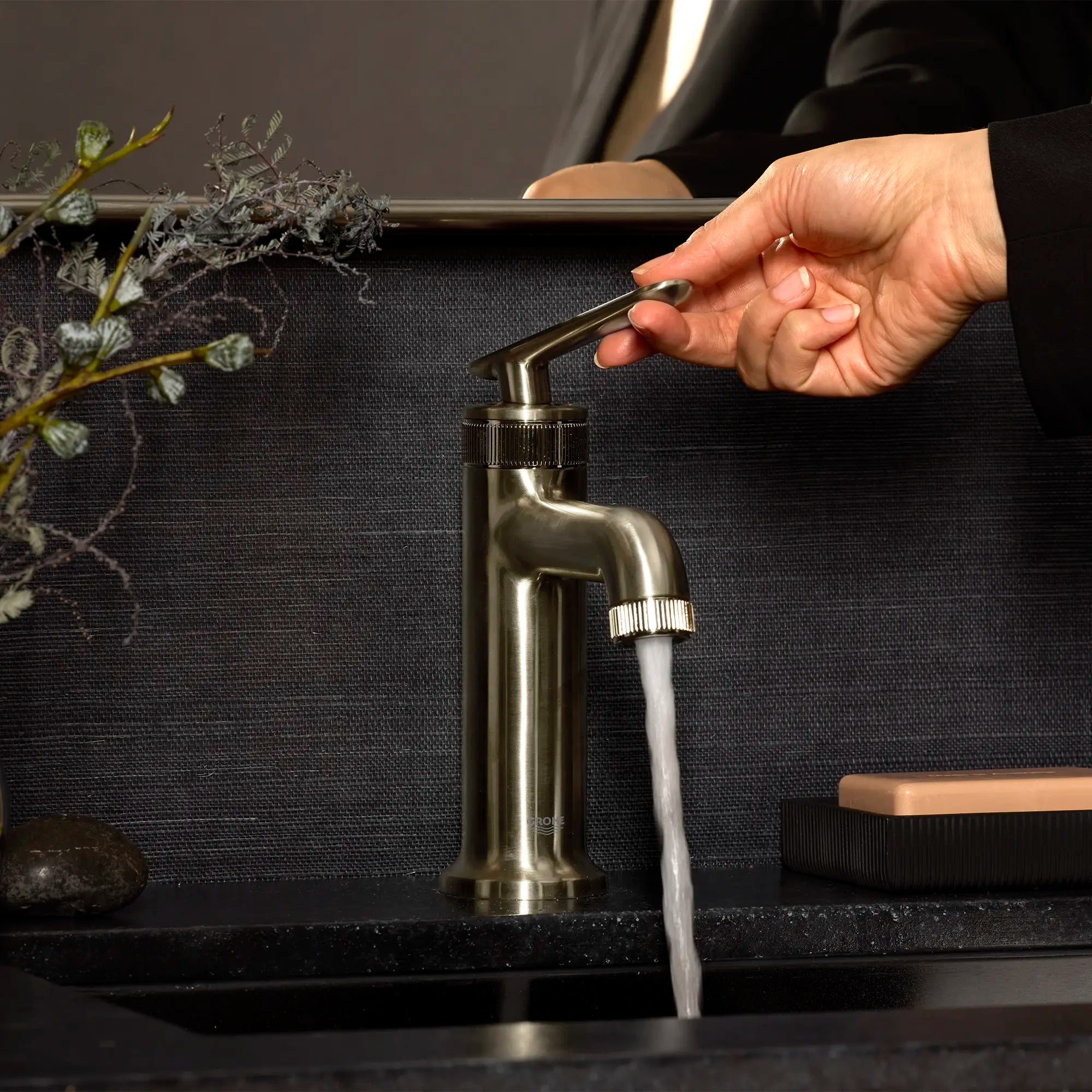 Listra Single Hole Single-Handle M-Size Bathroom Faucet, 1.2 gpm (4.5L/min) // BRUSHED NICKEL INFINITYFINISH // 282540_Listra_Lifestyle_106222EN00_0002_JANUARY2026_1_CDNwebp.webp