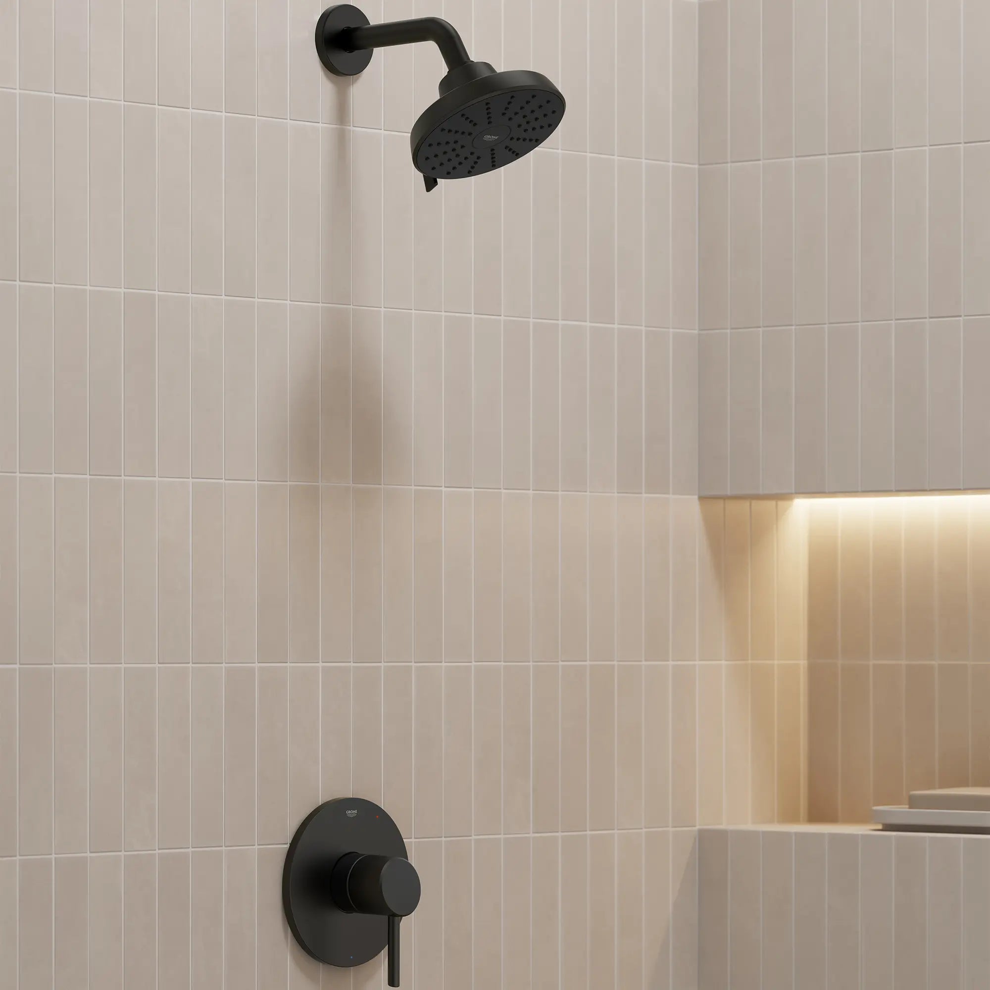 Tempesta 140 with AquaBooster Round Multi Spray Shower Head 1.75 GPM (6.6L/min) // MATTE BLACK // 287522_Aqua_Booster_EnvironmentCloseUp_1117462430_144682430_0001_MARCH2026_0_CDNwebp.webp