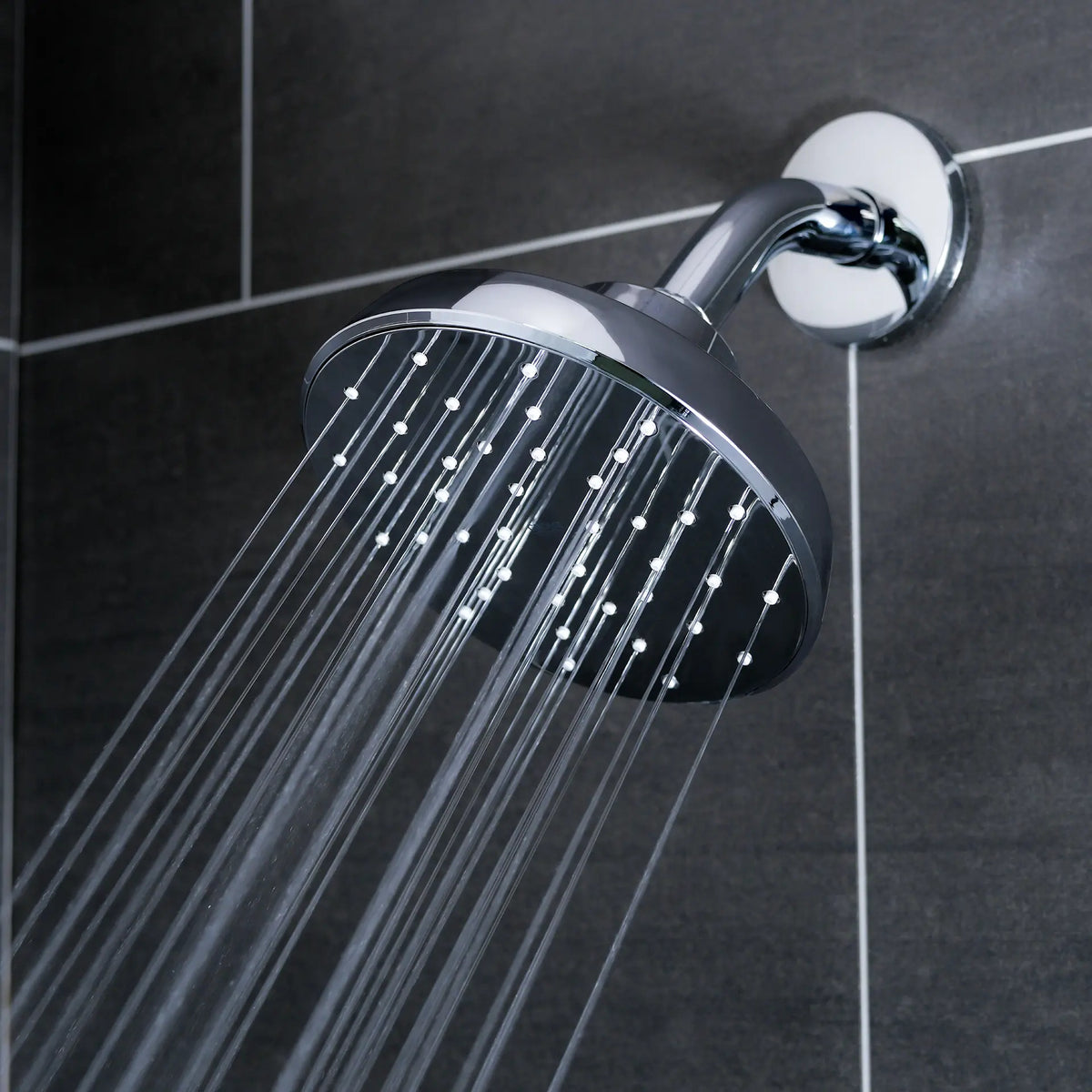 Tempesta 140 with AquaBooster Round Single Spray Shower Head 1.75 GPM (6.6L/min) // GROHE STARLIGHT CHROME // 289717_Aquabooster_Tempesta_EnvironmentCloseUp_111727000_0001_MAR2026_0_CDNwebp.webp