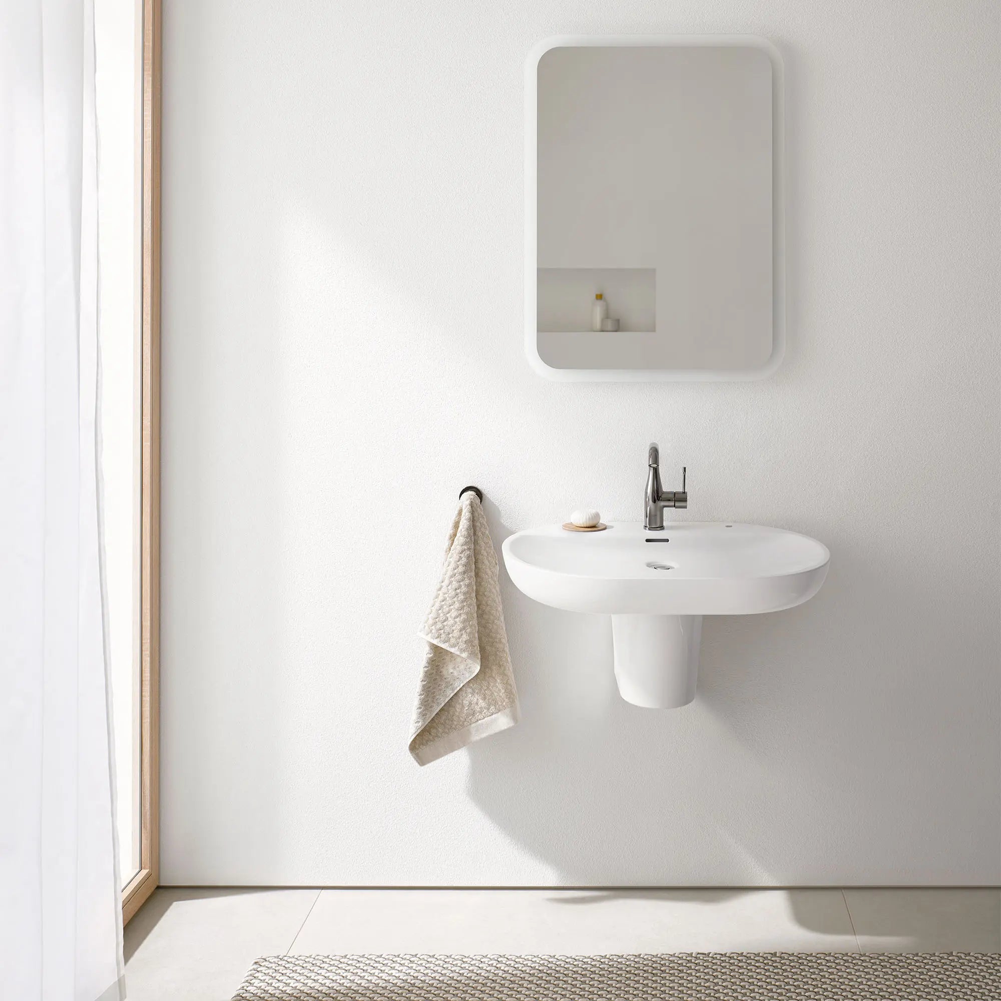 Single Hole Single-Handle M-Size Bathroom Faucet, 1.2 GPM (4.5 L/min) // HARD GRAPHITE // 70111_B-23485A0A_39669000_39670000_CDNwebp.webp