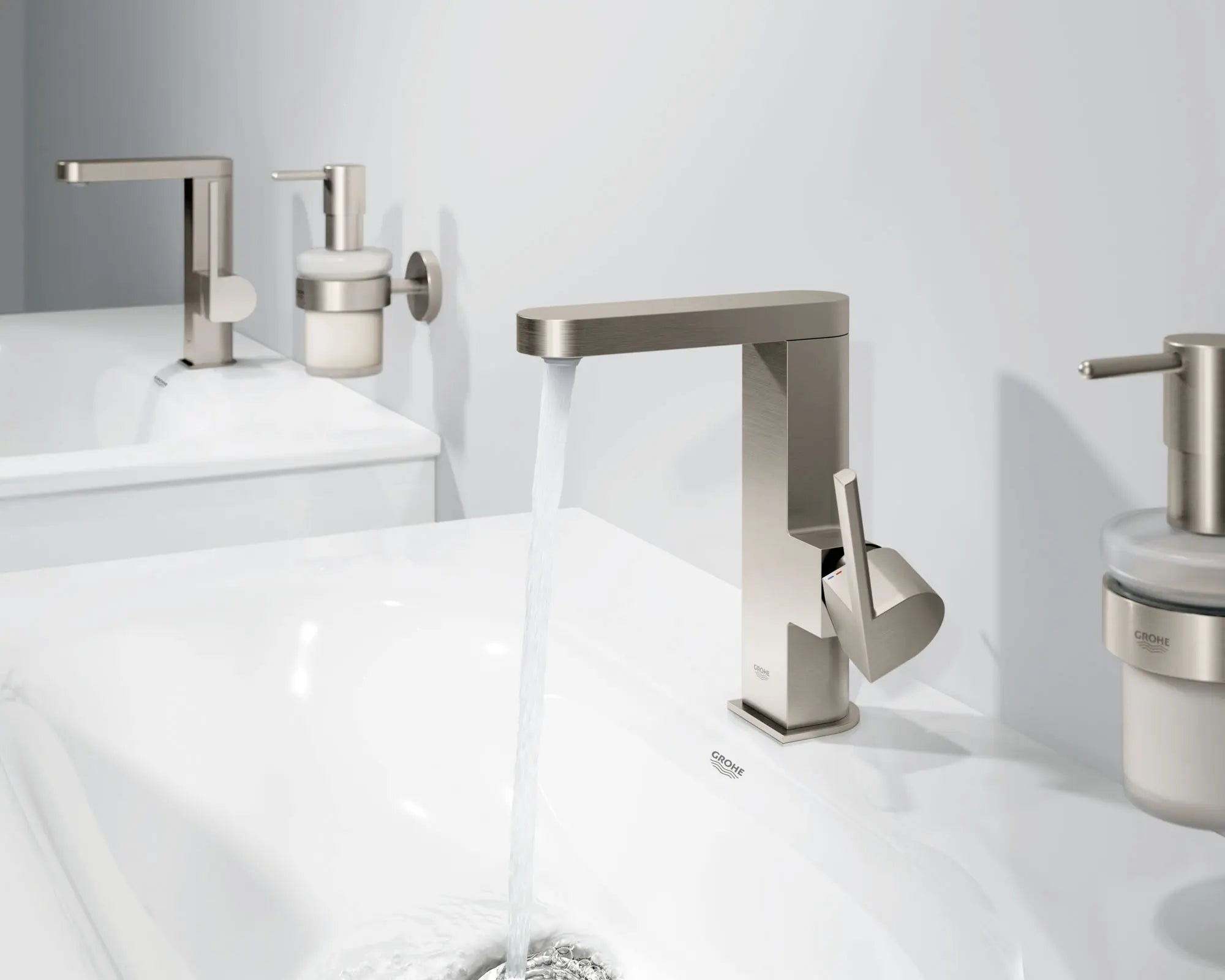 Single Hole Single-Handle M-Size Bathroom Faucet, 1.2 GPM (4.5 L/min) // BRUSHED NICKEL INFINITYFINISH // 70361_B-23956EN3_CDNwebp.webp