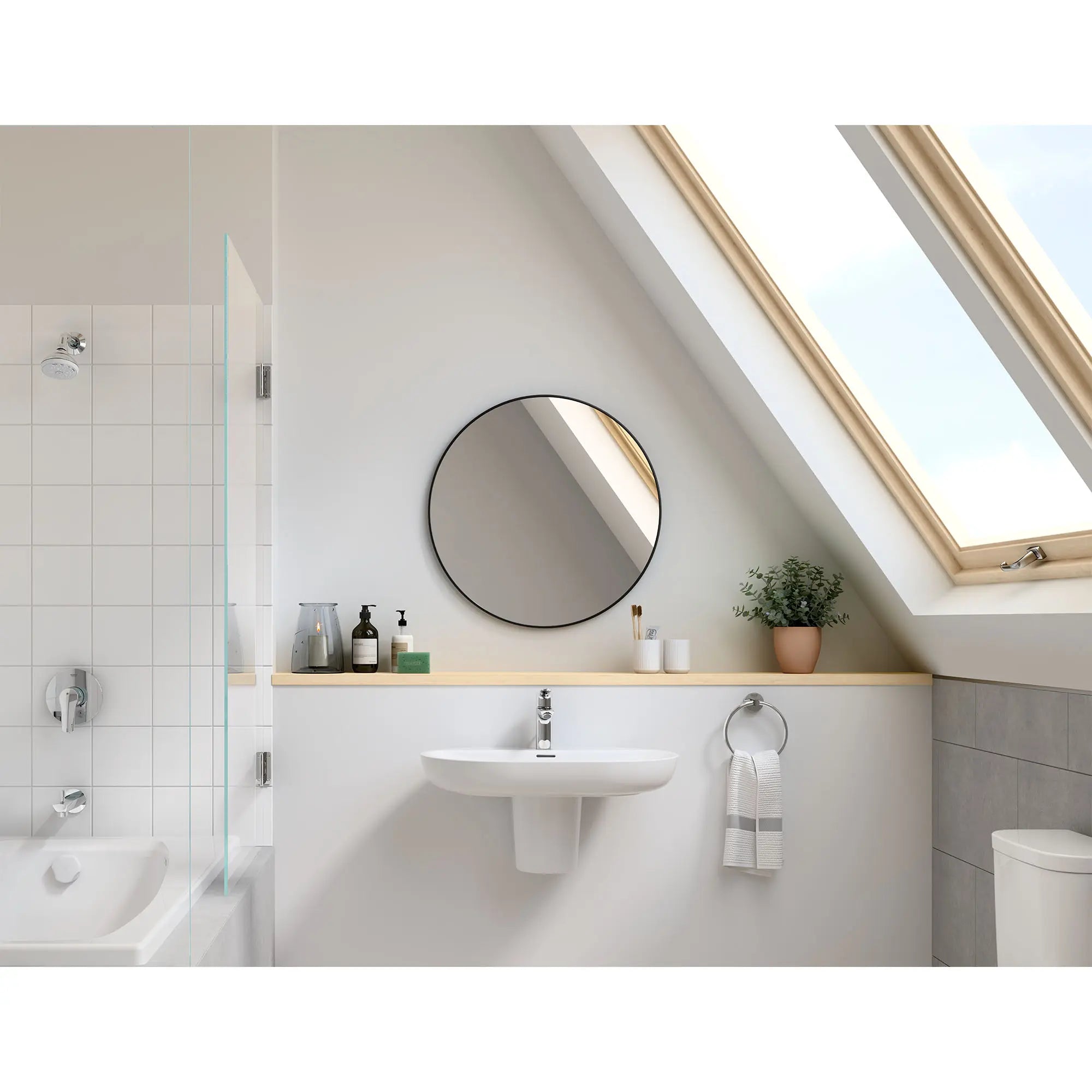 Two-piece Right height Elongated Toilet with seat, Right-Hand Trip Lever // RIGHT / ALPINE WHITE // 70386_B-23990003_39669000_39657000_39676000_13356003_19458003_26044001_1_CDNwebp.webp