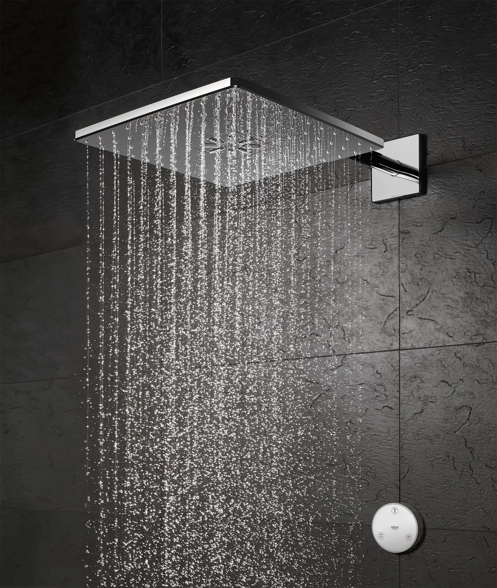 Shower Head with Remote, 12" - 2 Sprays, 1.75 GPM (6.6 L/min) // GROHE STARLIGHT CHROME // 70895_B-26645000_26646000_CDNwebp.webp