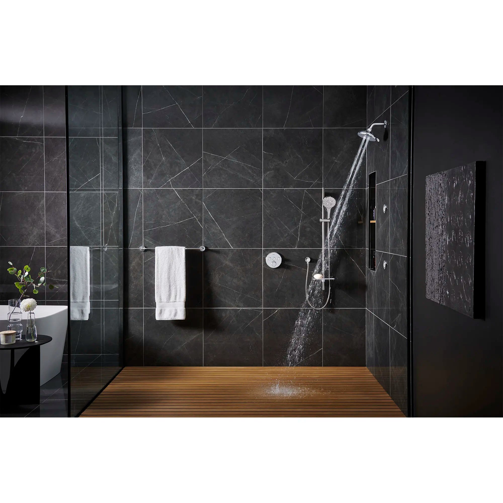 Shower Head, 6-1/2" - 3 Sprays, 1.75 GPM (6.6 L/min) // GROHE STARLIGHT CHROME // 71046_B-26789000_27412000_26603000_26545000_26744000_26744000_29138000_1_CDNwebp.webp