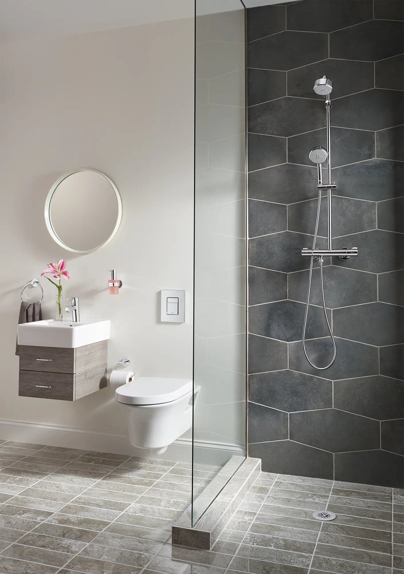 100 Shower Head, 4" - 4 Sprays, 2.5 gpm // GROHE STARLIGHT CHROME // 71232_B-27591001_26043001_27575002_3427100A_1_CDNwebp.webp