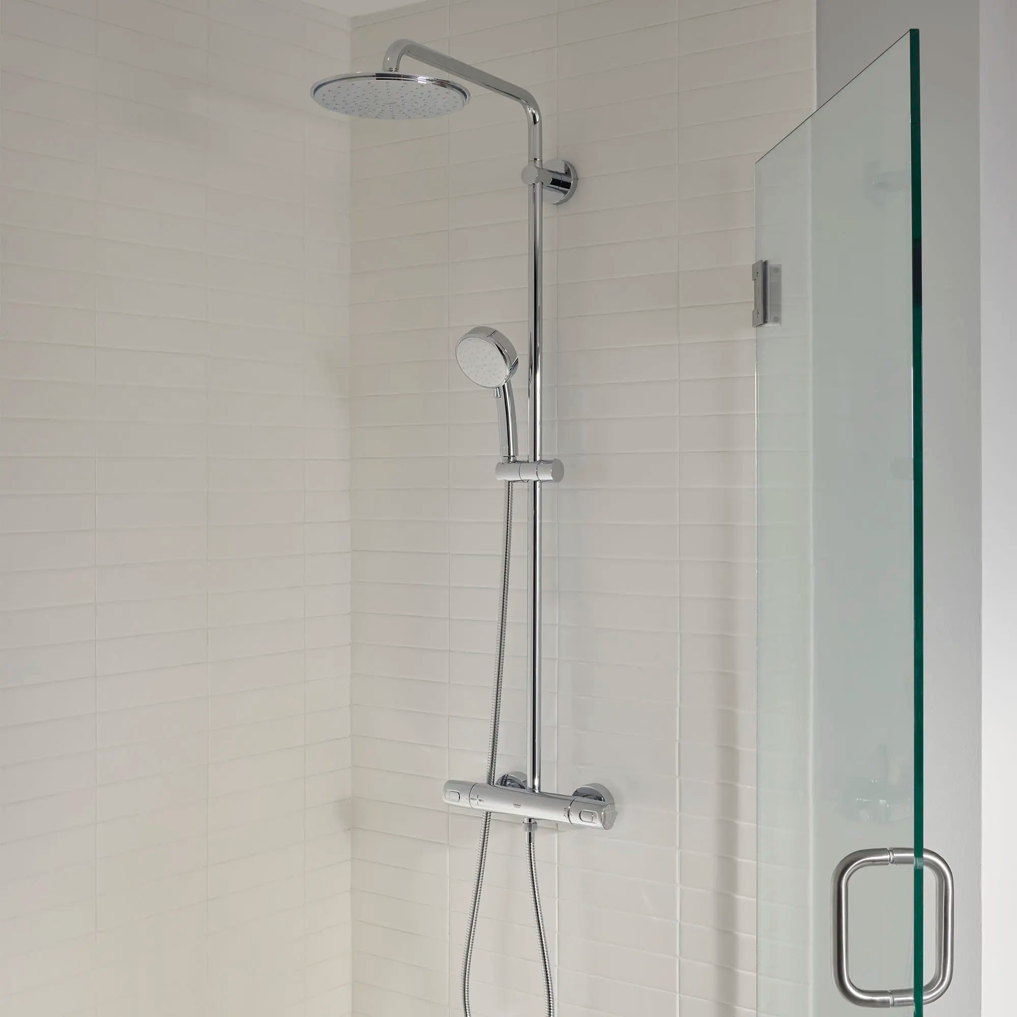 100 Hand Shower - 2 Sprays, 1.75 GPM (6.6 L/min) // GROHE STARLIGHT CHROME // 71279_B-27814001_26046002_26728000_CDNwebp.webp