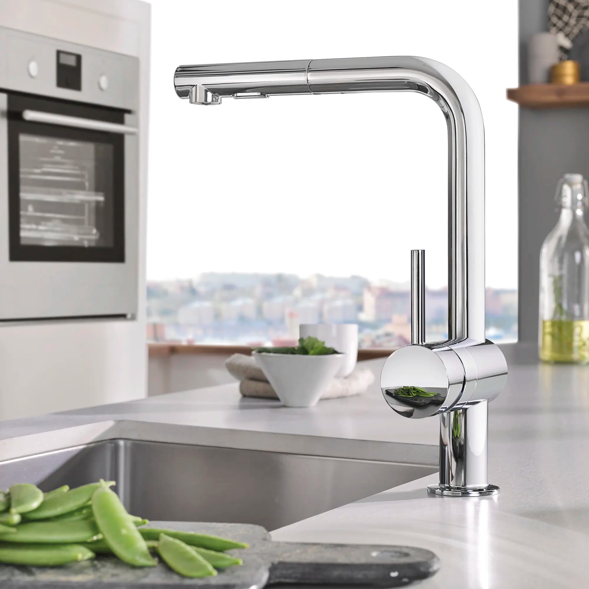 Single-Handle Pull-Out Kitchen Faucet Dual Spray 6.6 L/min (1.75 gpm) // GROHE STARLIGHT CHROME // 71758_B-30300000_CDNwebp.webp
