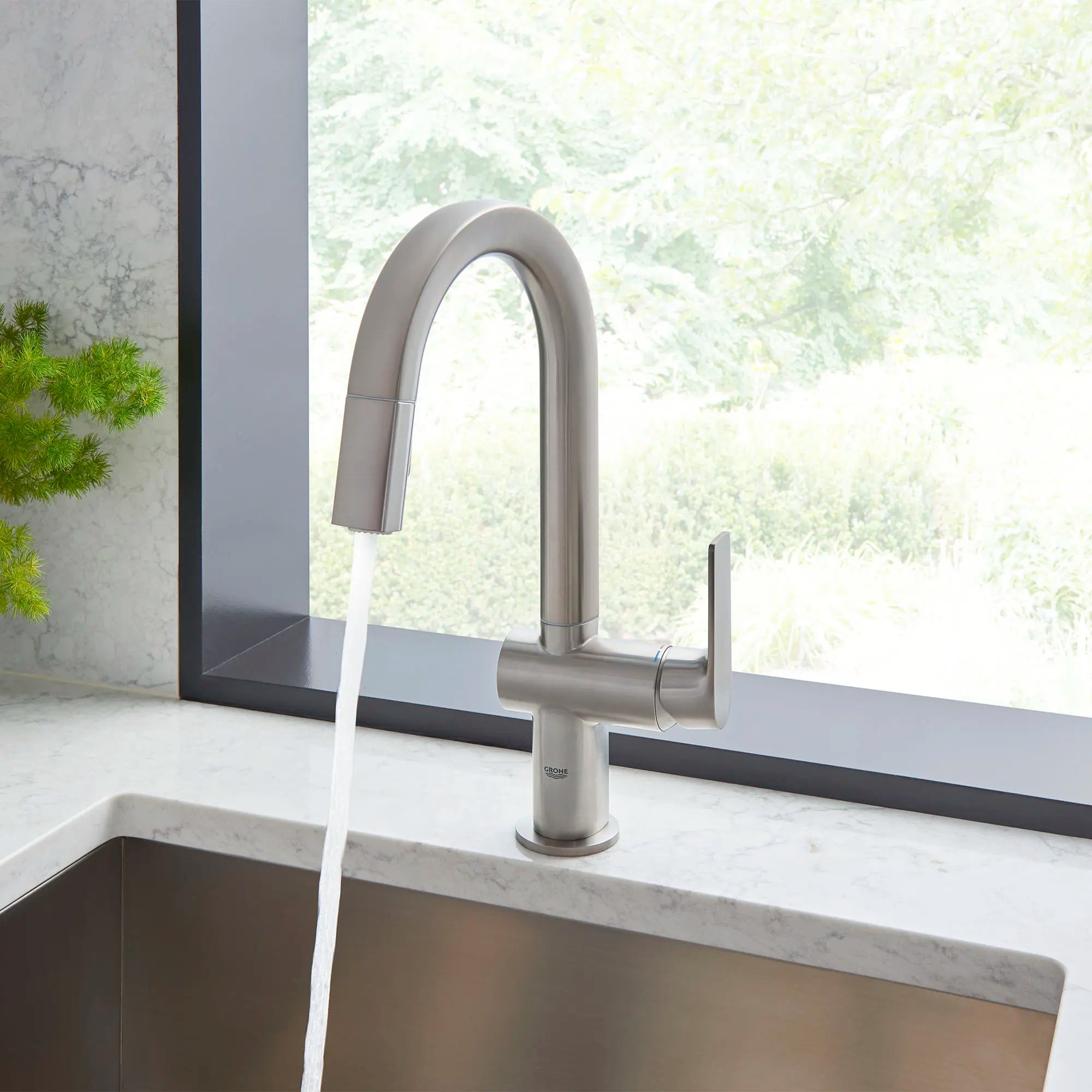Single-Handle Pull Down Kitchen Faucet Dual Spray 1.75 GPM (6.6 L/min) // SUPERSTEEL INFINITYFINISH // 71803_B-30377DC0_2_CDNwebp.webp