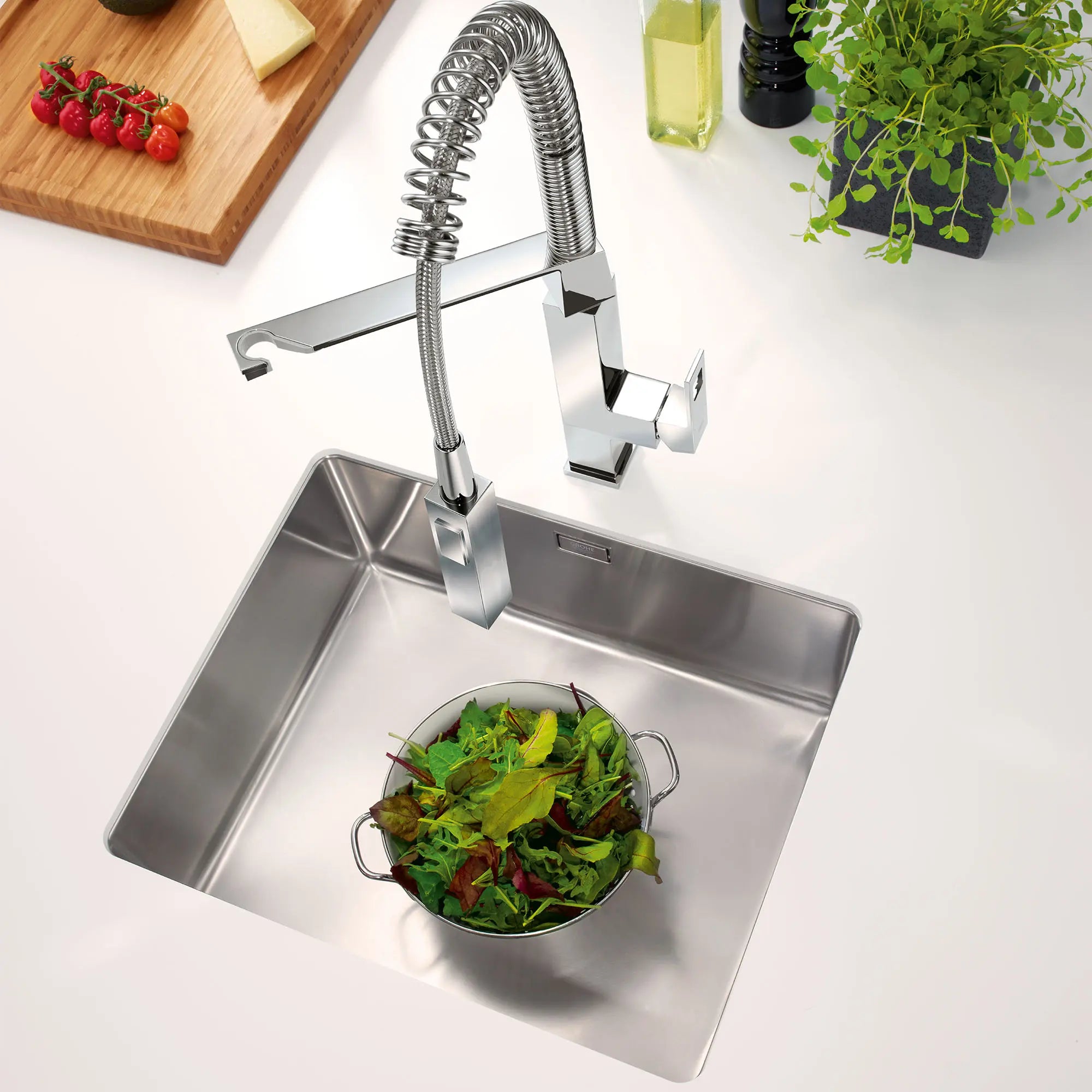 Eurocube Single-Handle Semi-Pro Dual Spray Kitchen Faucet 1.75 GPM (6.6 L/min) // GROHE STARLIGHT CHROME // 71926_B-31401000_CDNwebp.webp