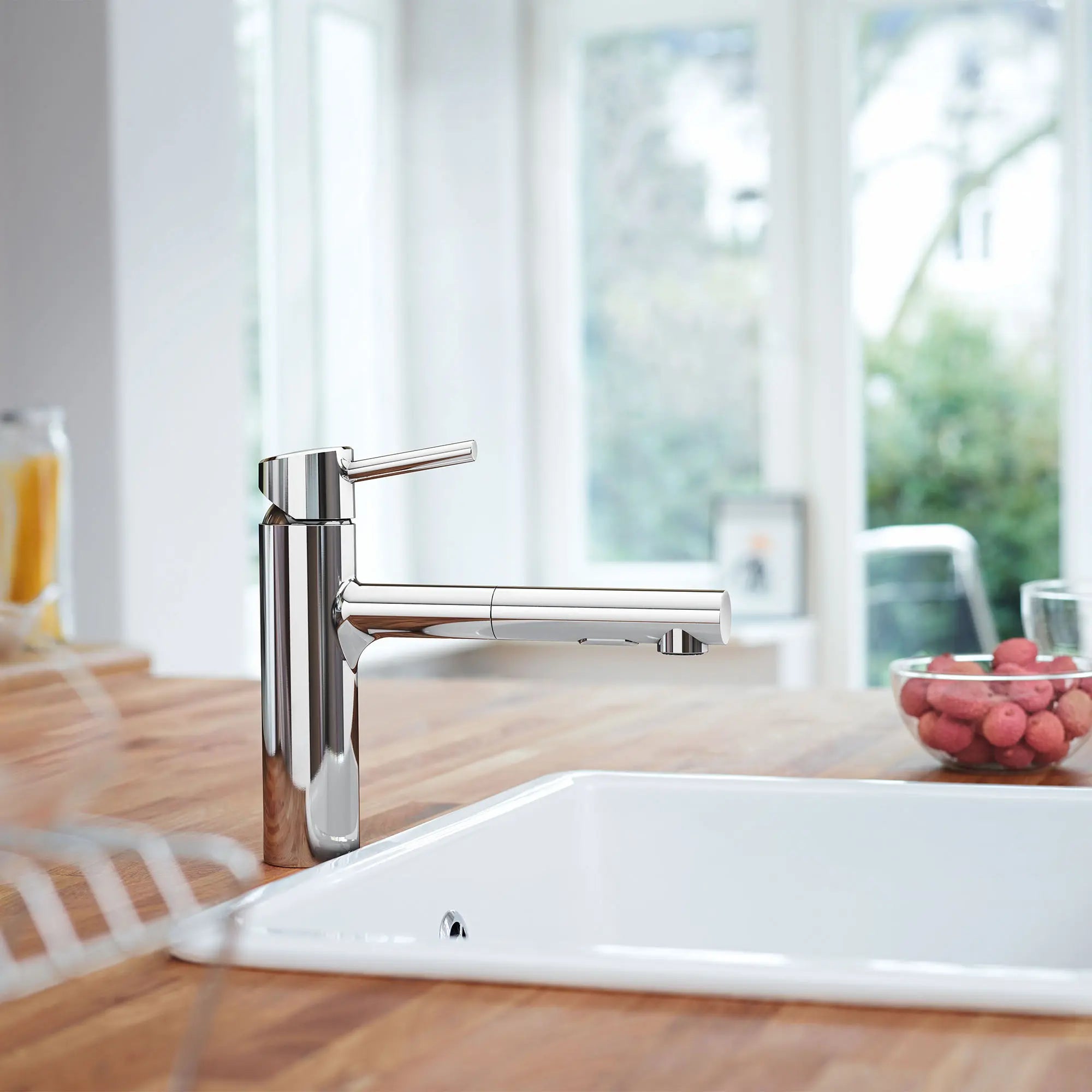 Concetto Single-Handle Pull-Out Kitchen Faucet Dual Spray 1.5 GPM (5.7 L/min) // GROHE STARLIGHT CHROME // 71930_B-31453001_CDNwebp.webp