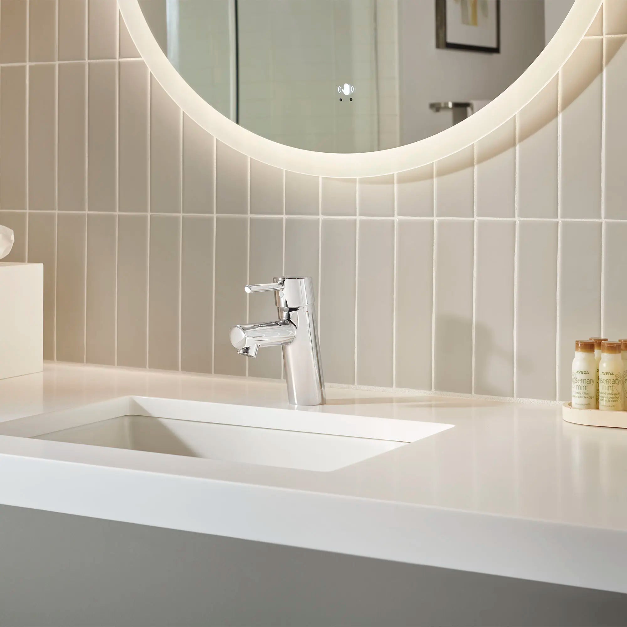 Single Hole Single-Handle S-Size Bathroom Faucet, 1.2 GPM (4.5 L/min) // GROHE STARLIGHT CHROME // 72301_B-3427000A_CDNwebp.webp