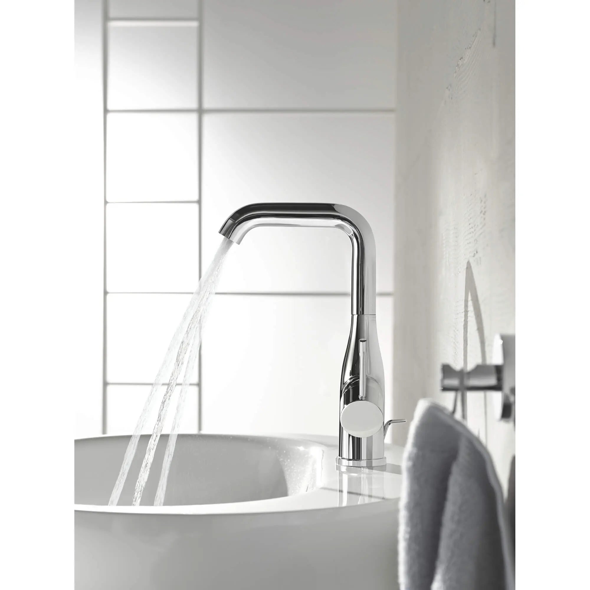 Side-Handle Centerset Bathroom Faucet L-Size // GROHE STARLIGHT CHROME // 824_23486001-single-handle-bathroom-faucet-l-size-enviro-1_0_CDNwebp.webp