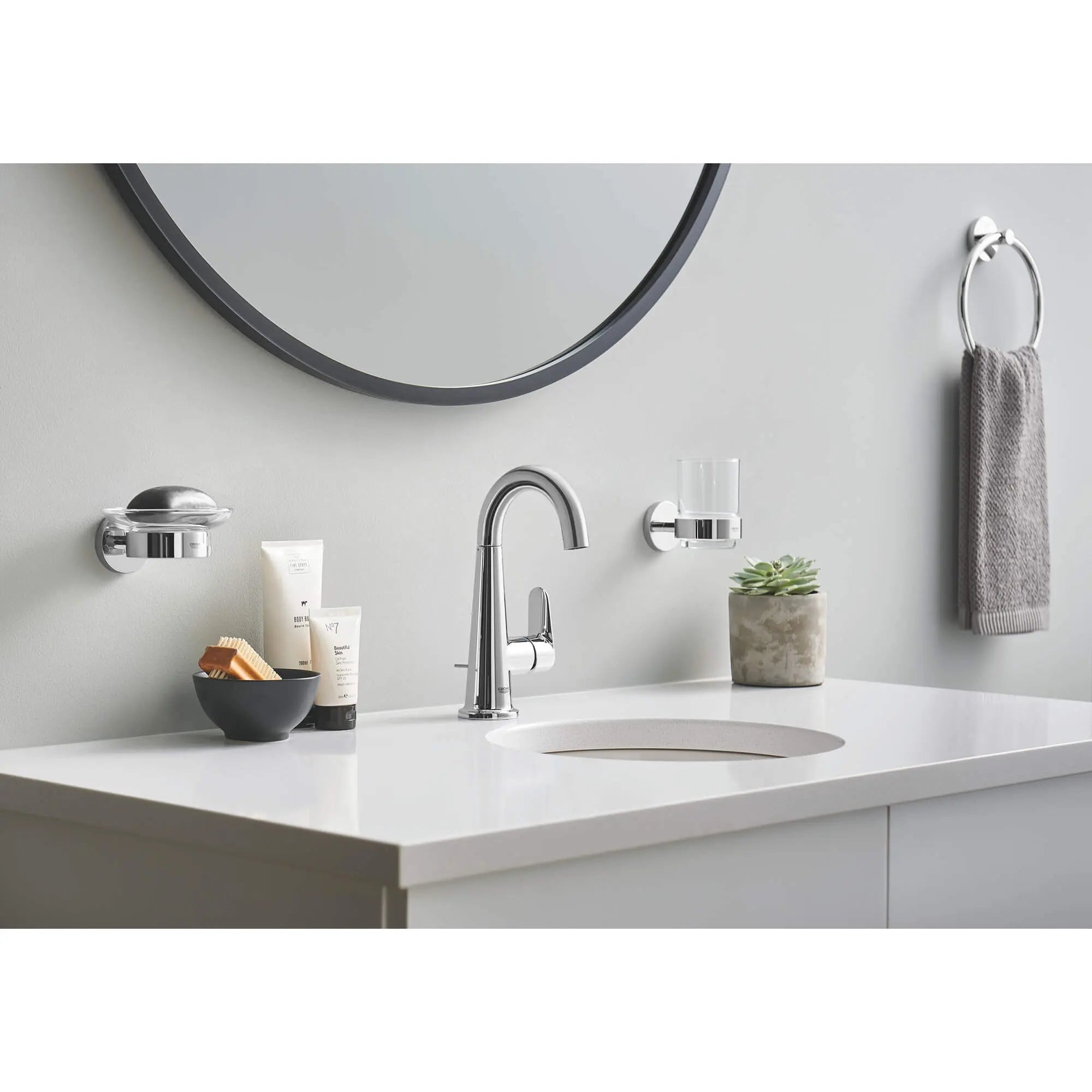 Veletto Single-Handle 4" Centerset Bathroom Faucet, 1.2 GPM (4.5 L/min) // GROHE STARLIGHT CHROME // 882_23837000-single-handle-4-inch-centerset-bathroom-faucet-enviro-6_0_CDNwebp.webp