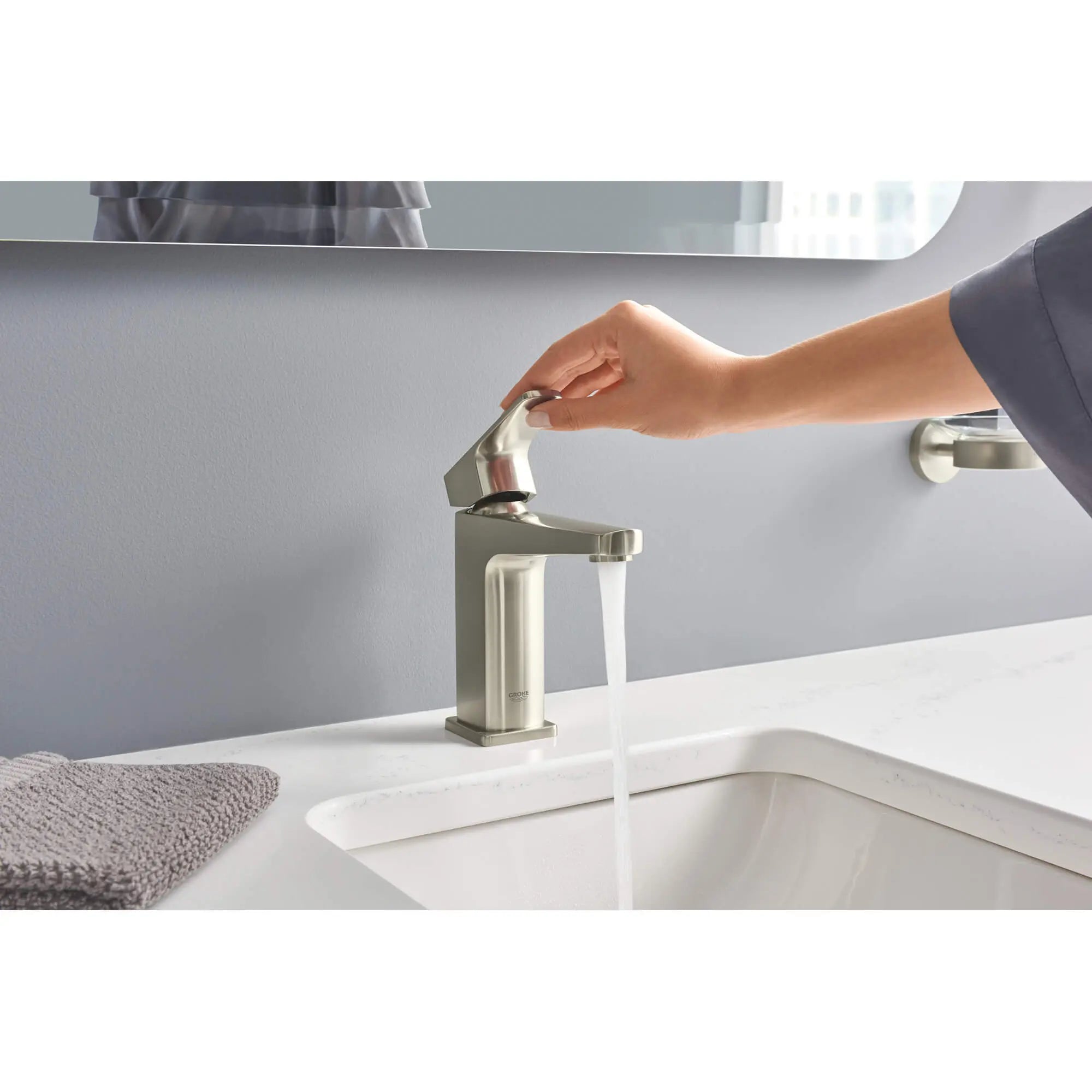 Tallinn Single Hole Single-Handle Bathroom Faucet, 1.2 GPM (4.5 L/min) // BRUSHED NICKEL INFINITYFINISH // 906_23838en0-single-handle-4-inch-centerset-bathroom-faucet-enviro-5_0_CDNwebp.webp