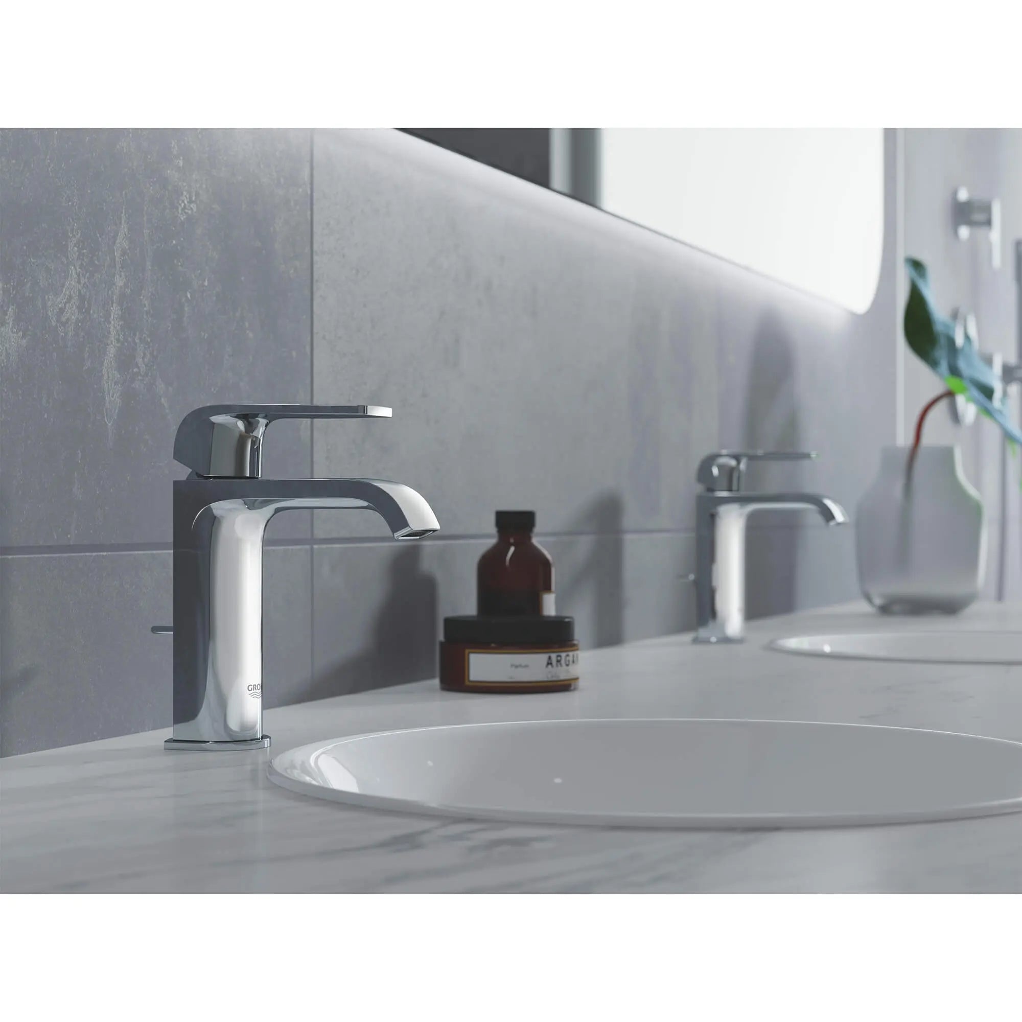 Single Hole Single-Handle S-Size Bathroom Faucet, 1.2 GPM (4.5 L/min) // GROHE STARLIGHT CHROME // 916_23868000-centerset-bathroom-faucet-s-size-enviro-1_0_CDNwebp.webp