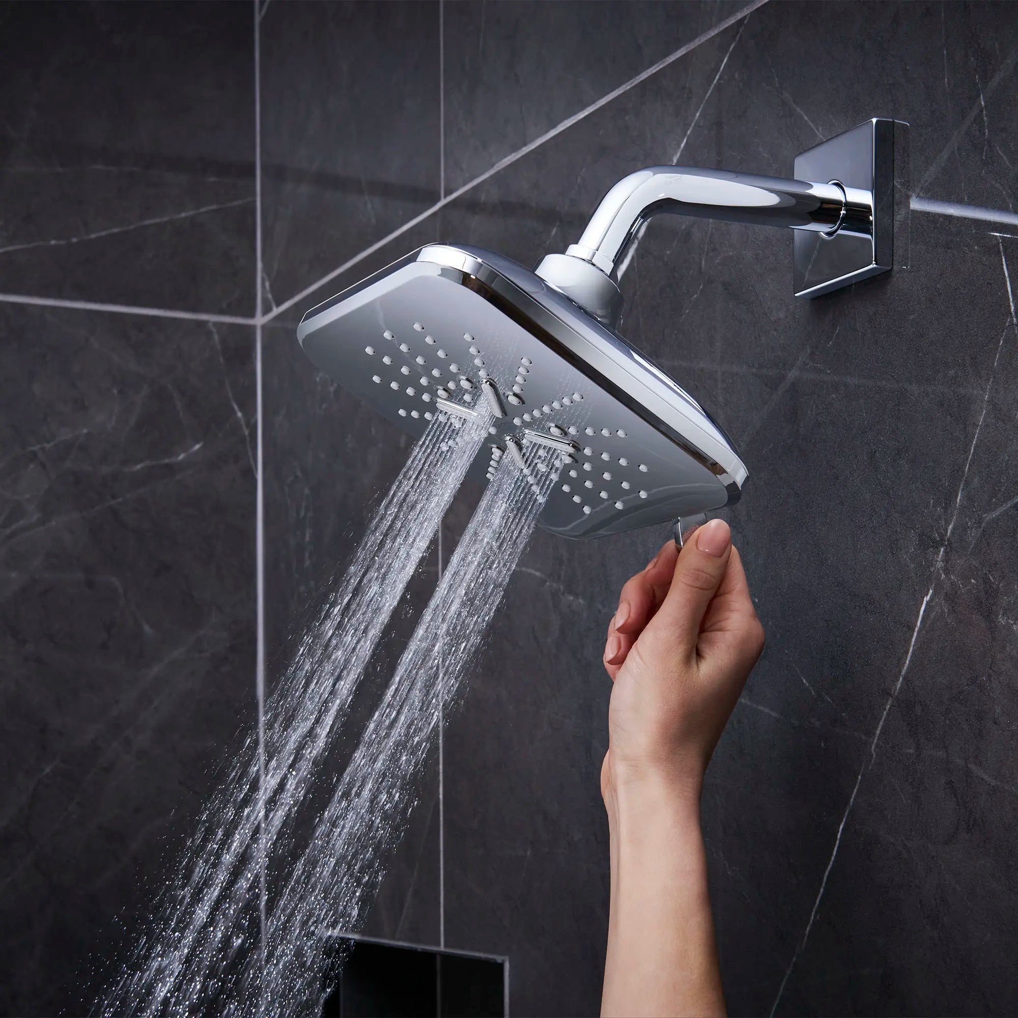 Shower Head, 6-1/2" - 3 Sprays, 1.75 GPM (6.6 L/min) // GROHE STARLIGHT CHROME // 99597_L-26797000_2_CDNwebp.webp